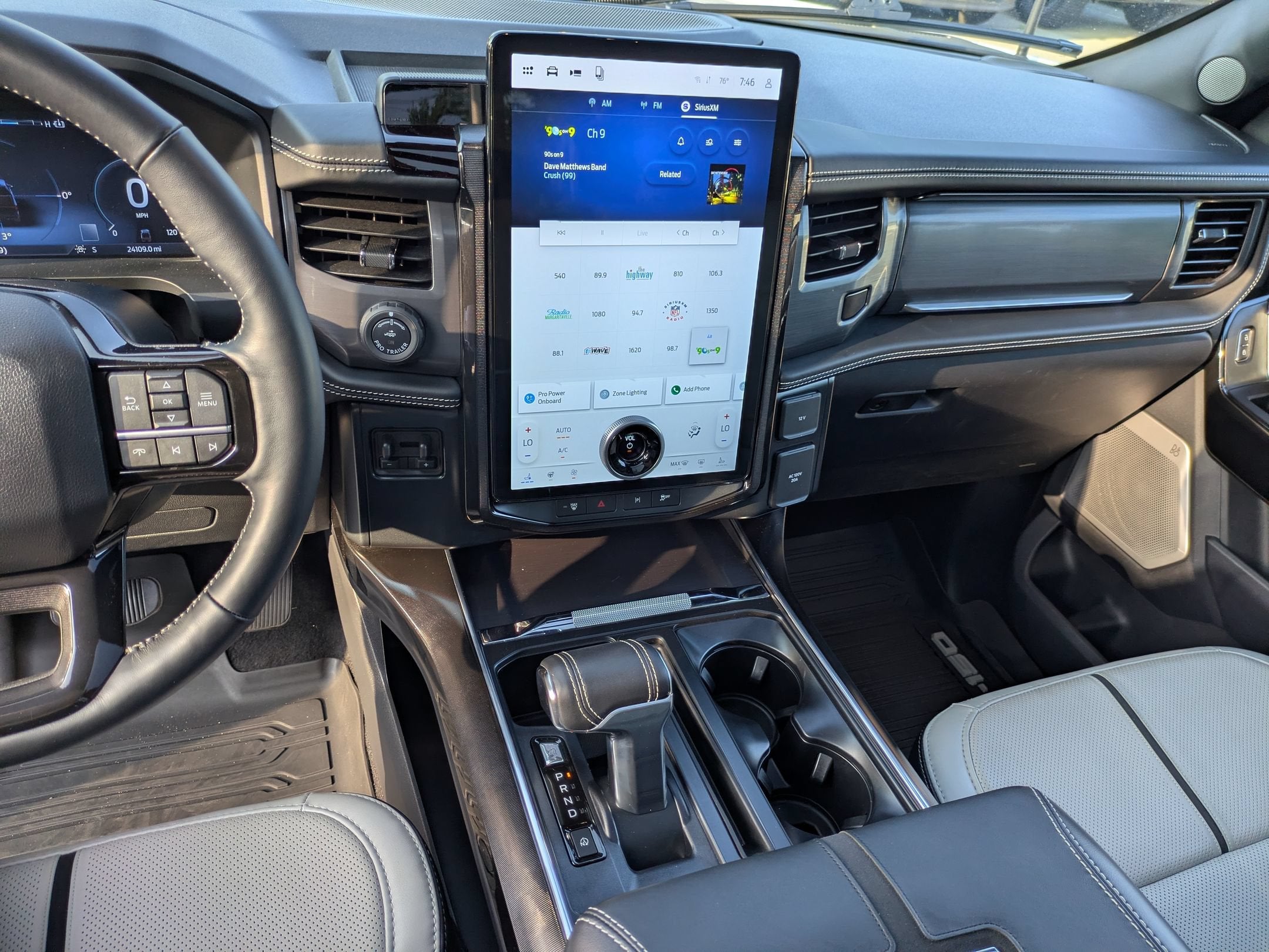 2025 Ford F-150 Lightning Platinum