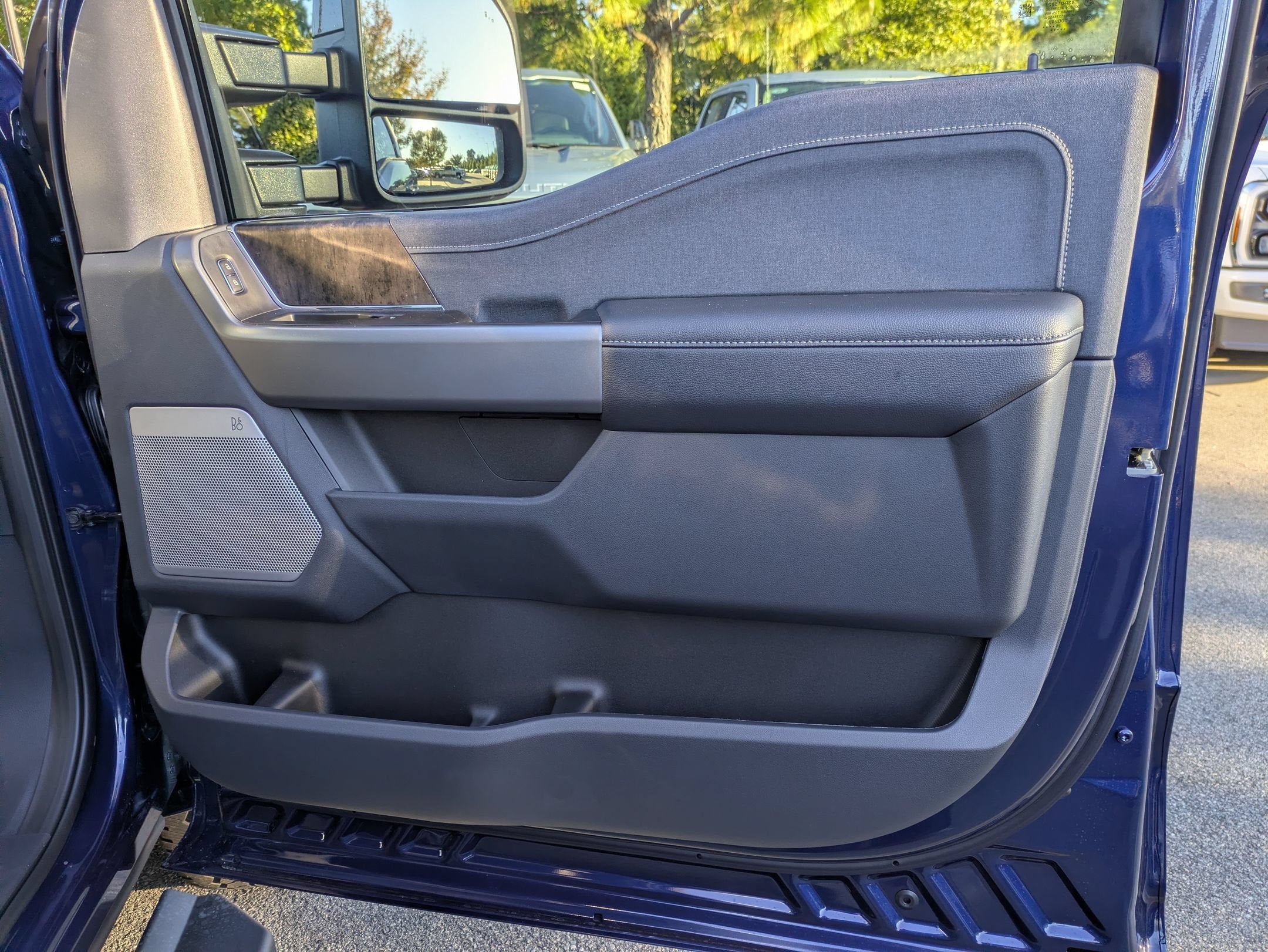 2027 Ford Super Duty F-250 SRW LARIAT