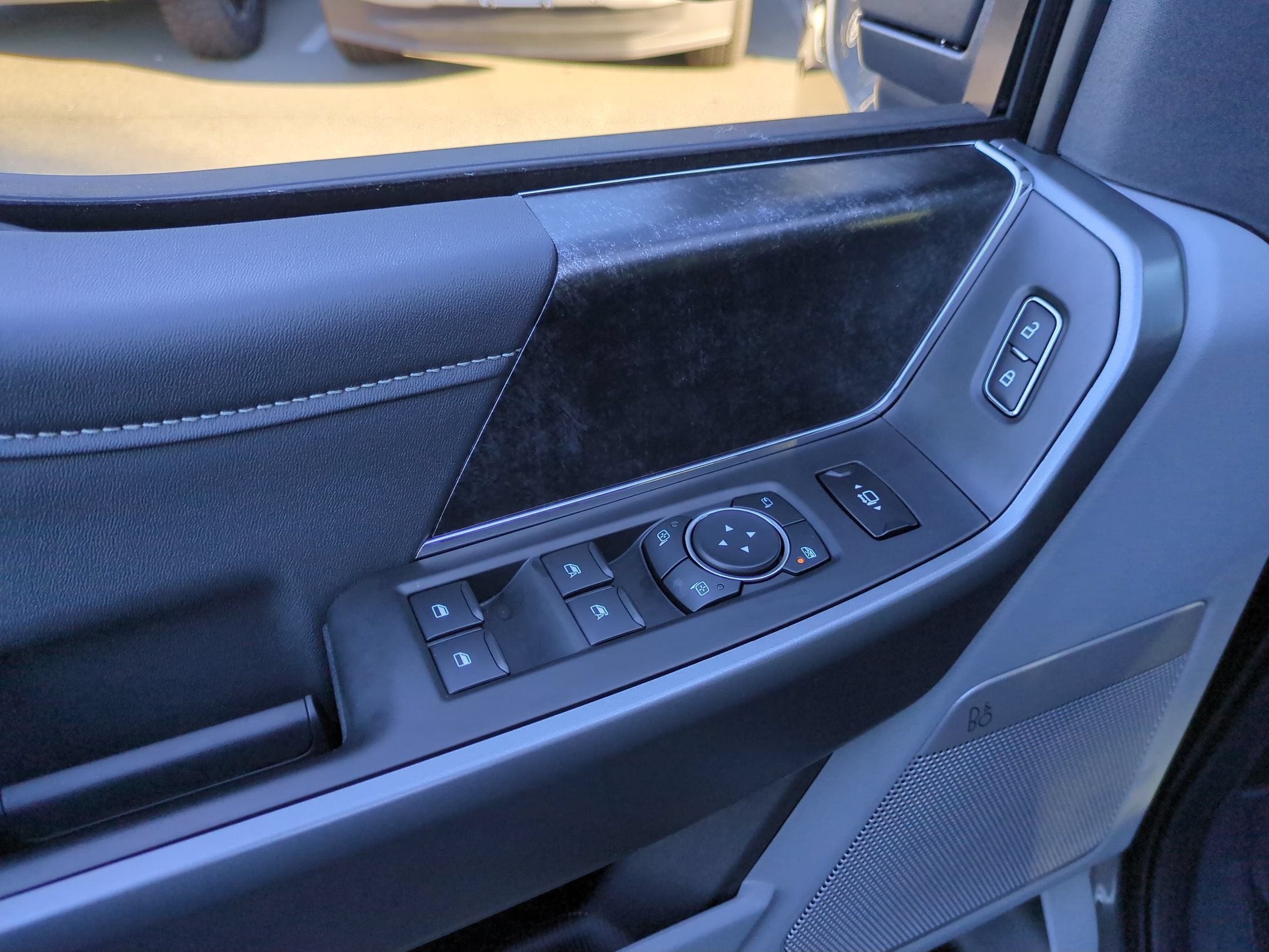 2027 Ford Super Duty F-250 SRW XLT