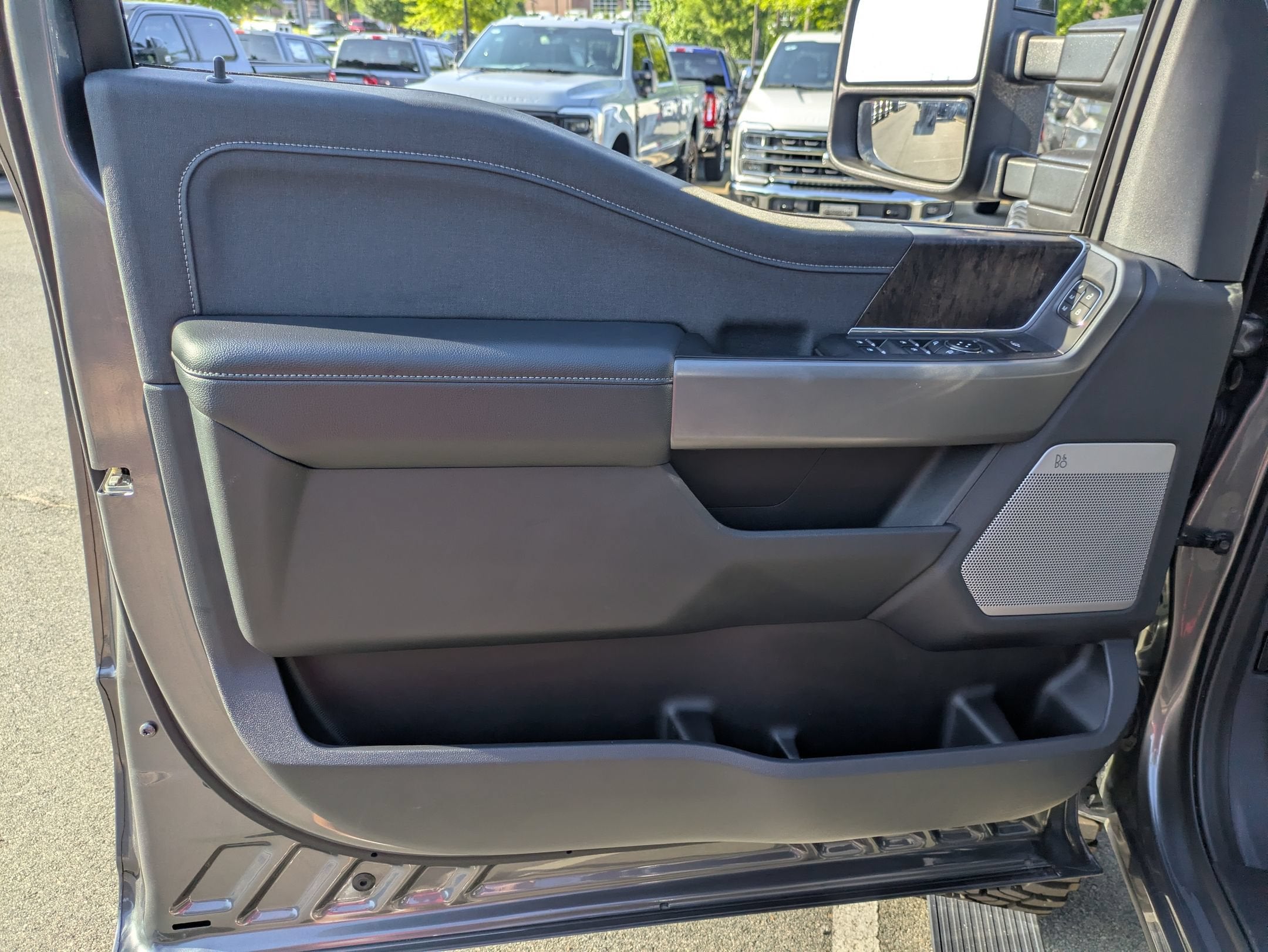 2025 Ford Super Duty F-250 SRW LARIAT
