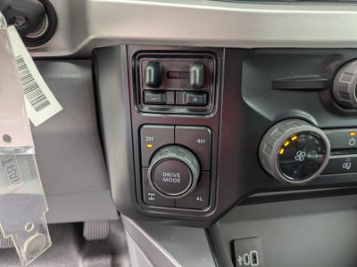 2027 Ford Super Duty F-350 SRW XLT