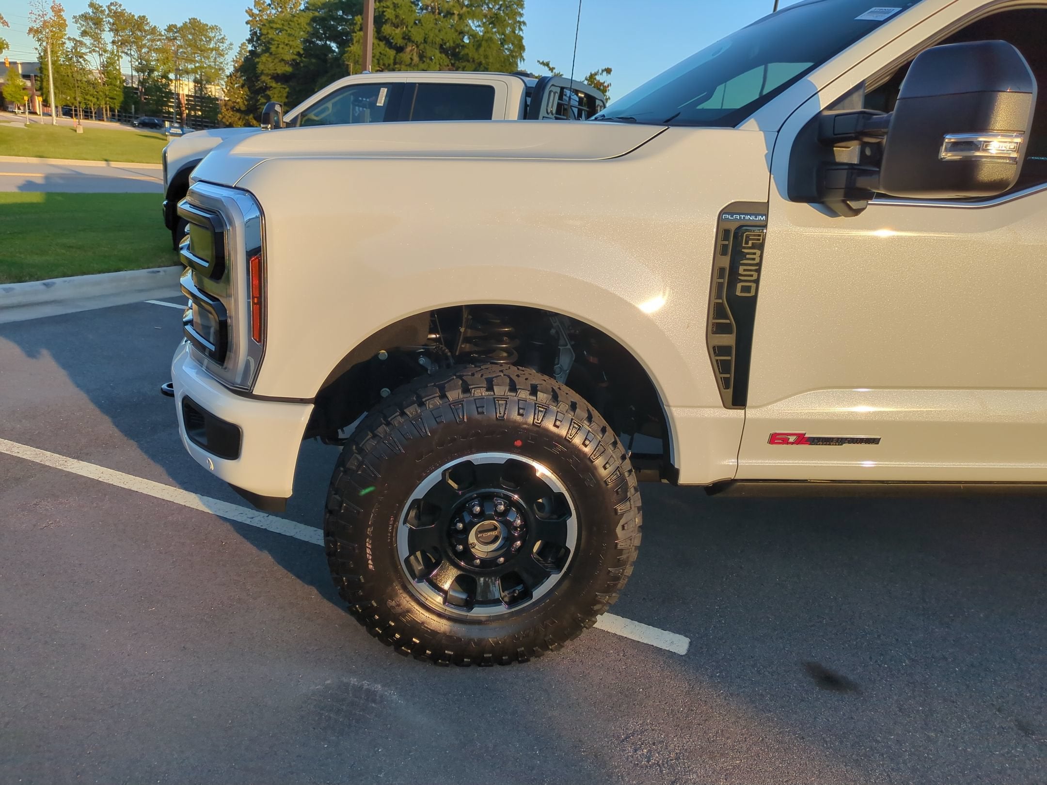 2027 Ford Super Duty F-350 SRW Platinum