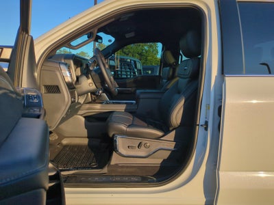 2027 Ford Super Duty F-350 SRW Platinum