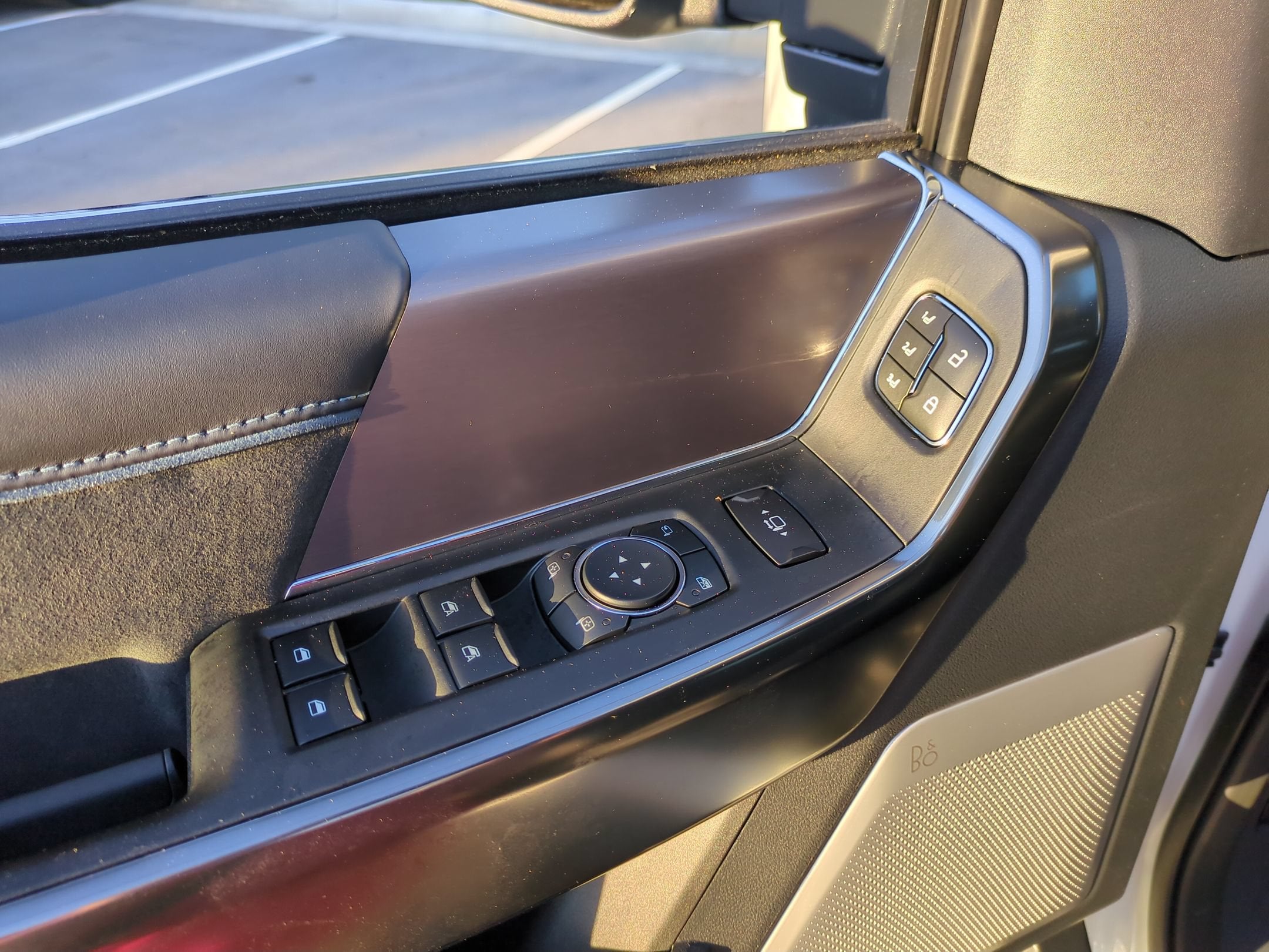 2027 Ford Super Duty F-350 SRW Platinum