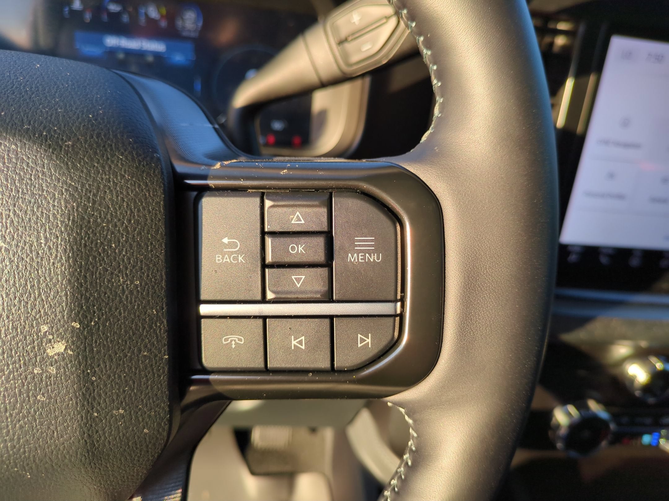 2027 Ford Super Duty F-350 SRW Platinum