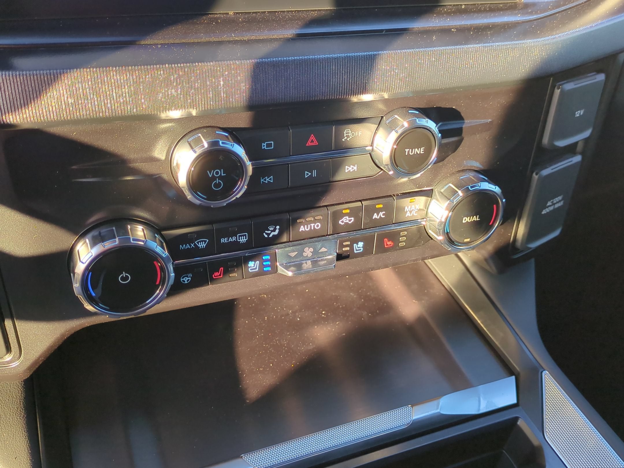 2027 Ford Super Duty F-350 SRW Platinum