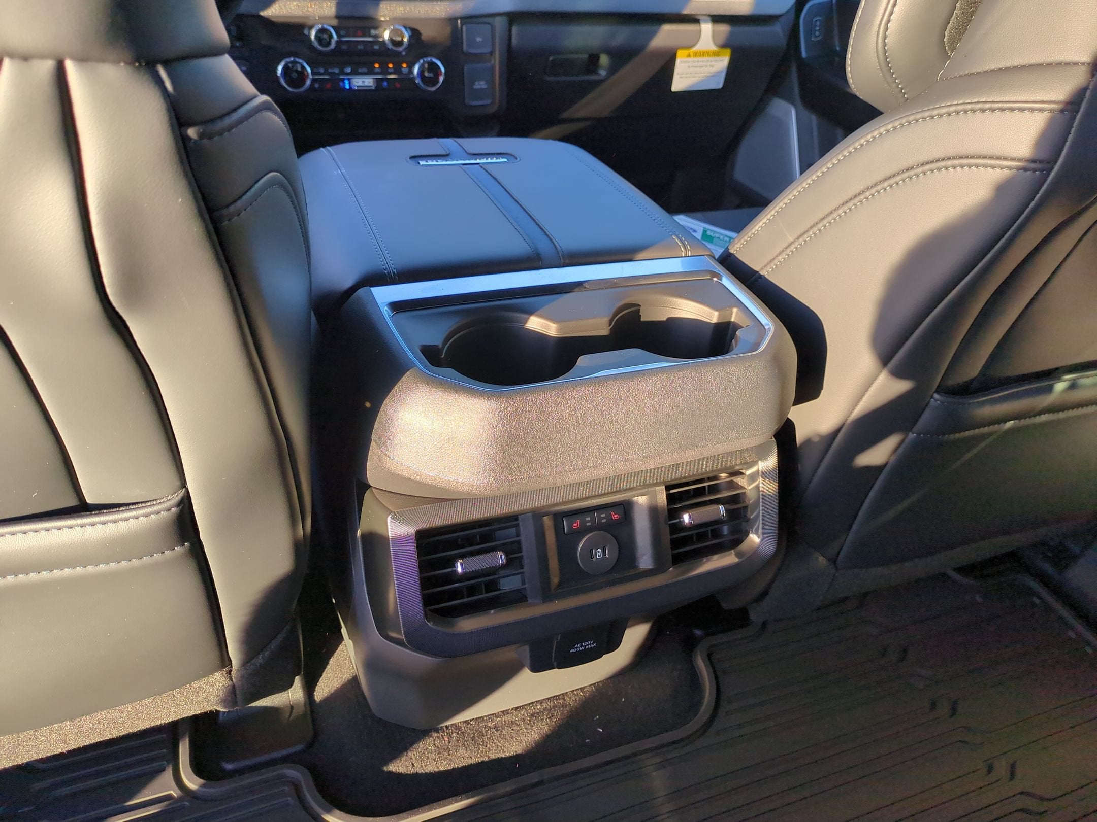 2027 Ford Super Duty F-350 SRW Platinum