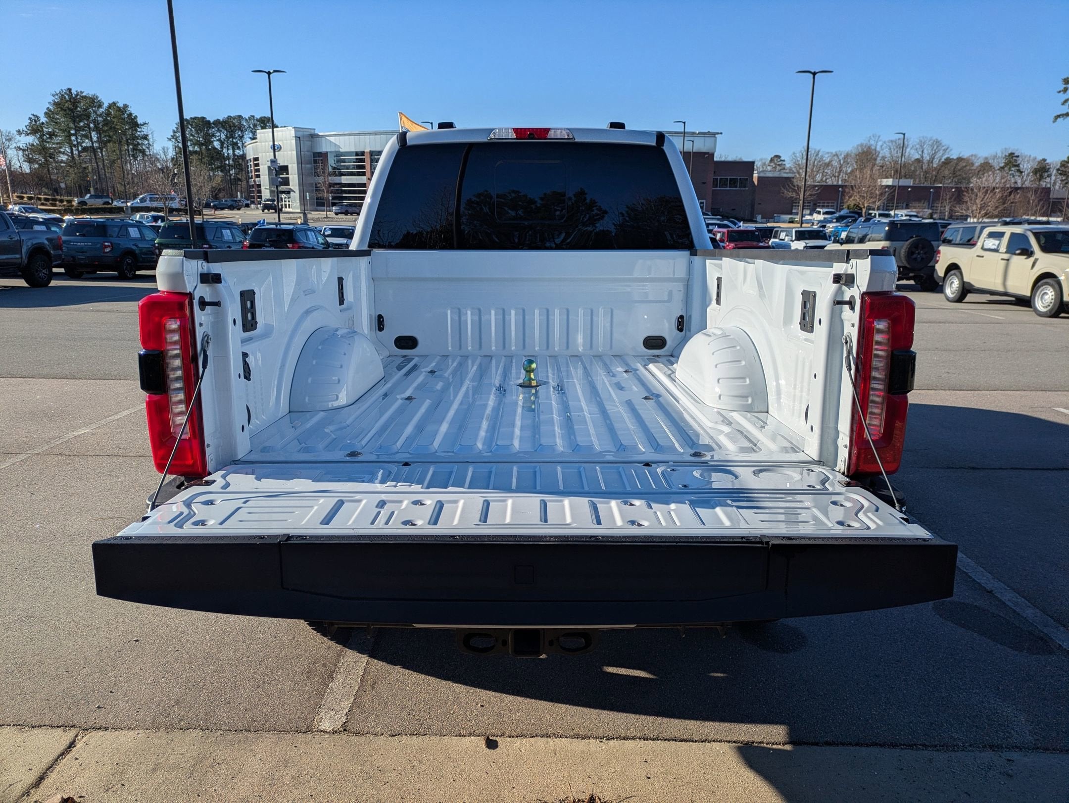2024 Ford Super Duty F-350 SRW LARIAT