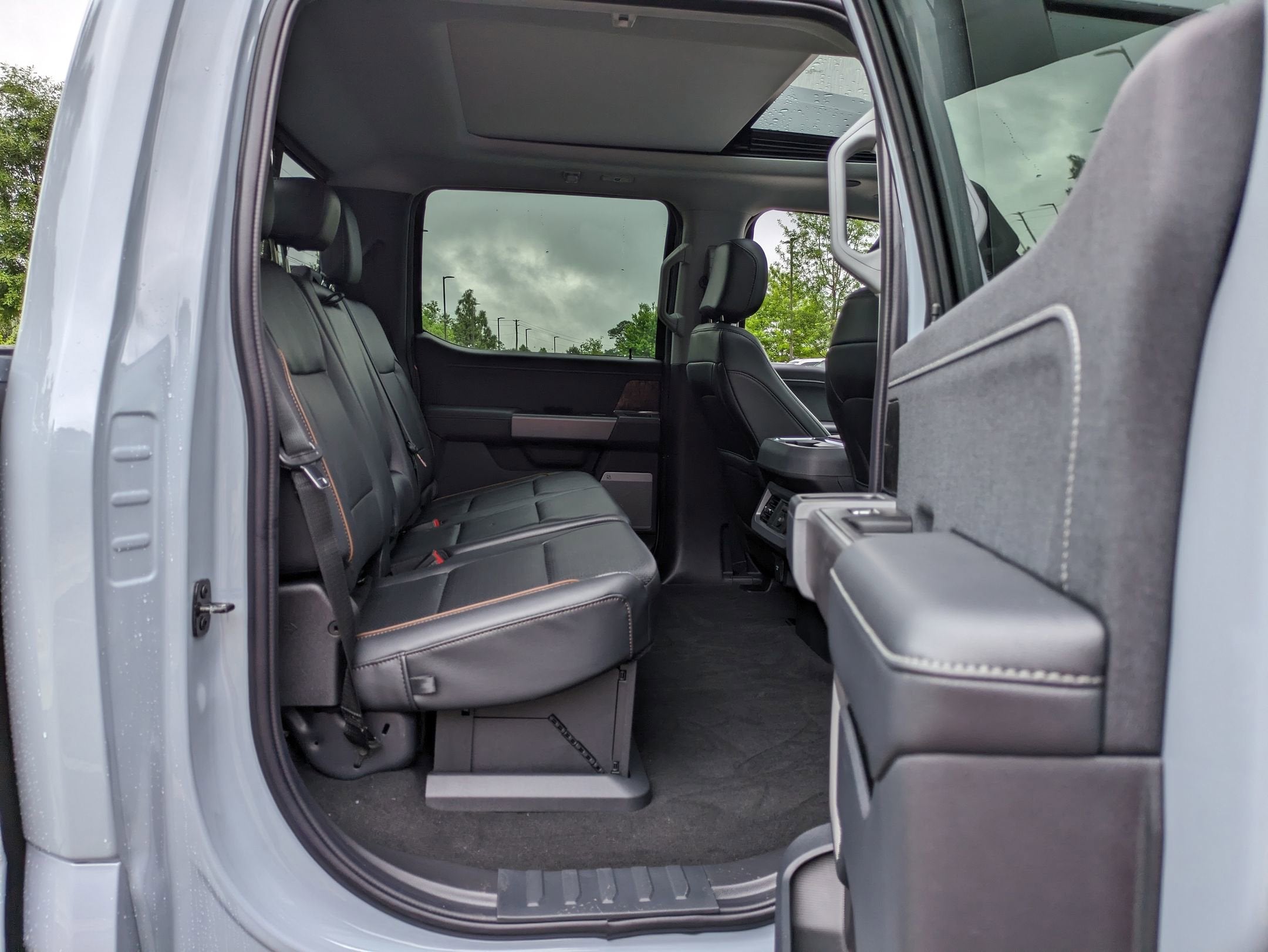 2025 Ford Super Duty F-350 SRW LARIAT