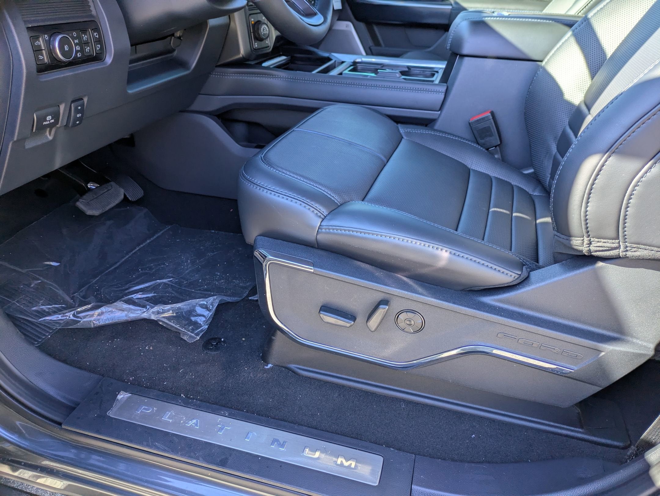 2026 Ford Super Duty F-350 SRW Platinum