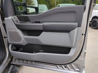 2027 Ford Super Duty F-350 SRW XLT