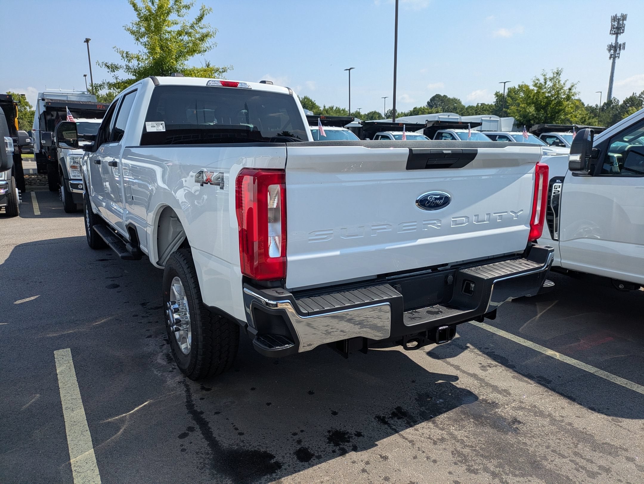 2026 Ford Super Duty F-350 SRW XLT