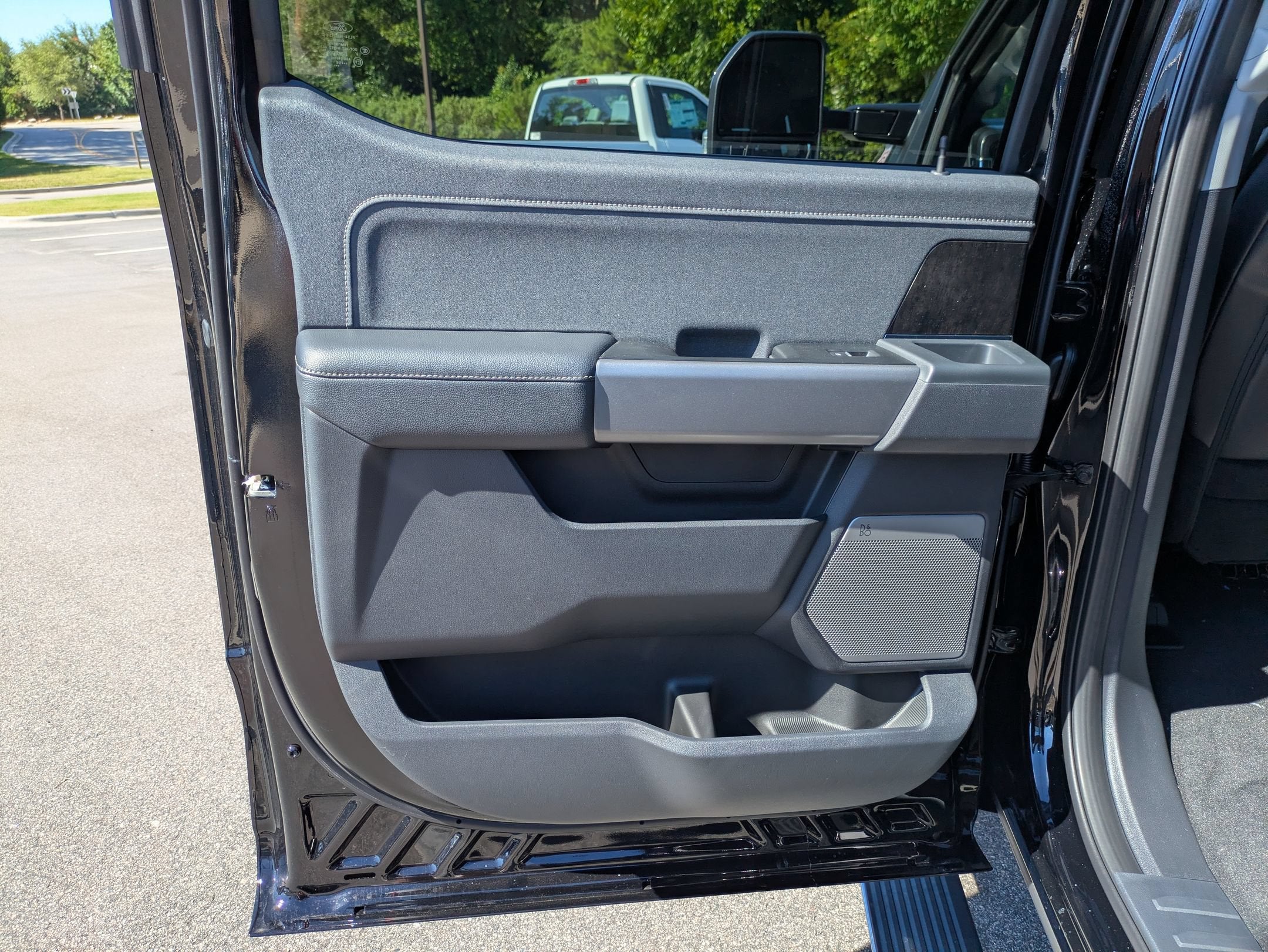 2026 Ford Super Duty F-350 DRW LARIAT