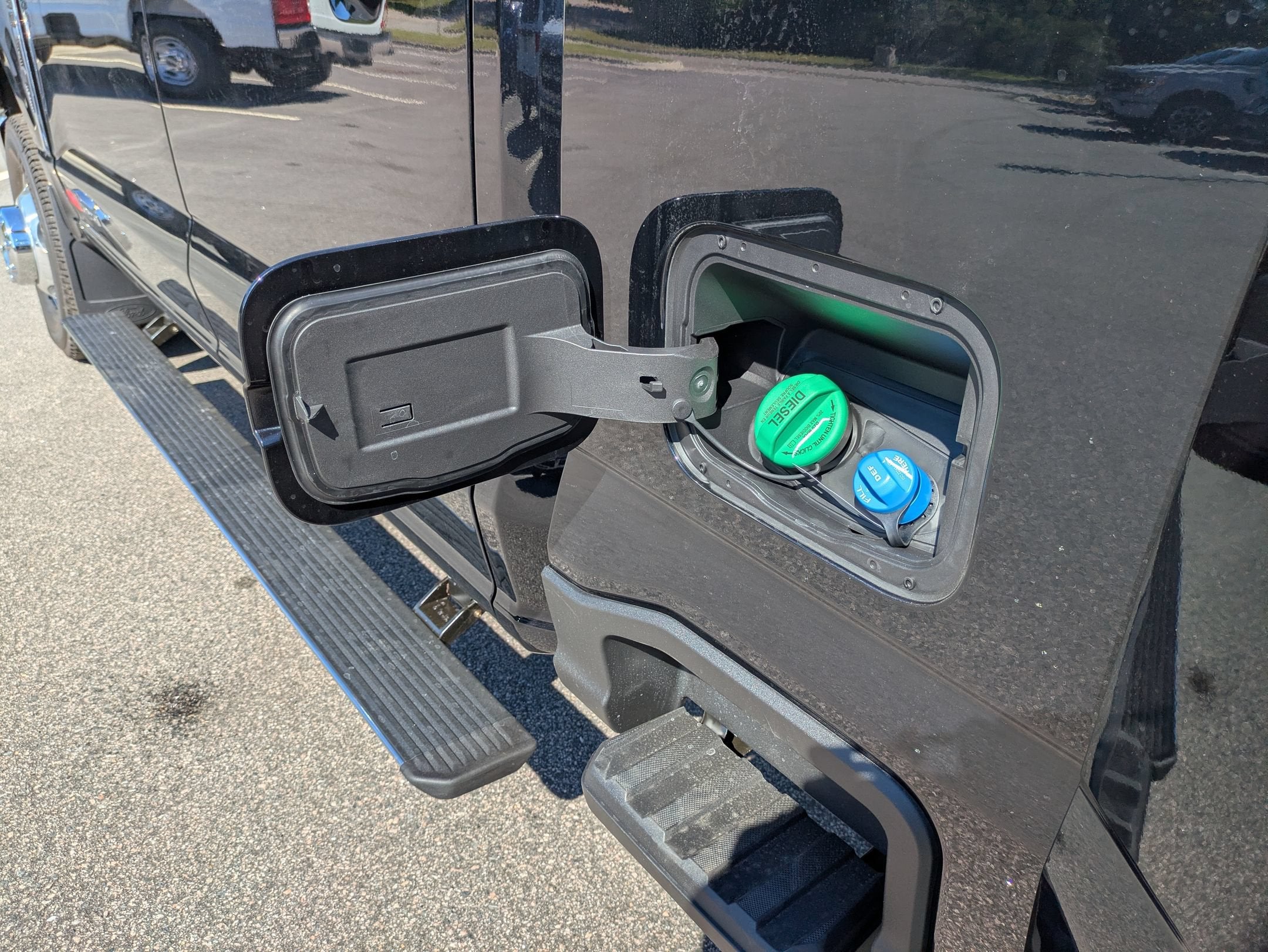 2026 Ford Super Duty F-350 DRW LARIAT