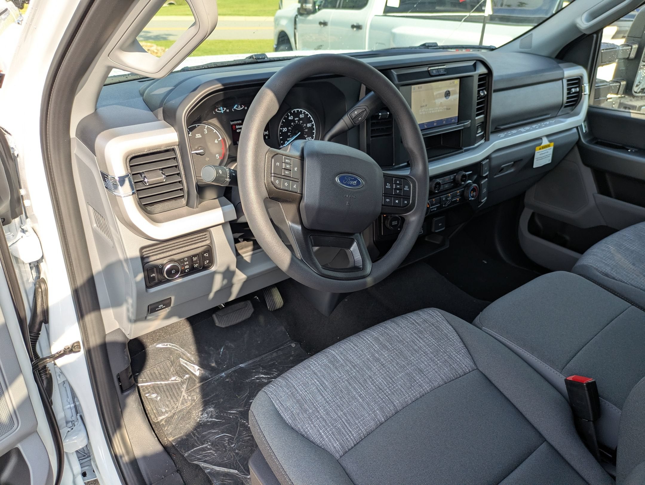 2026 Ford Super Duty F-350 DRW XLT