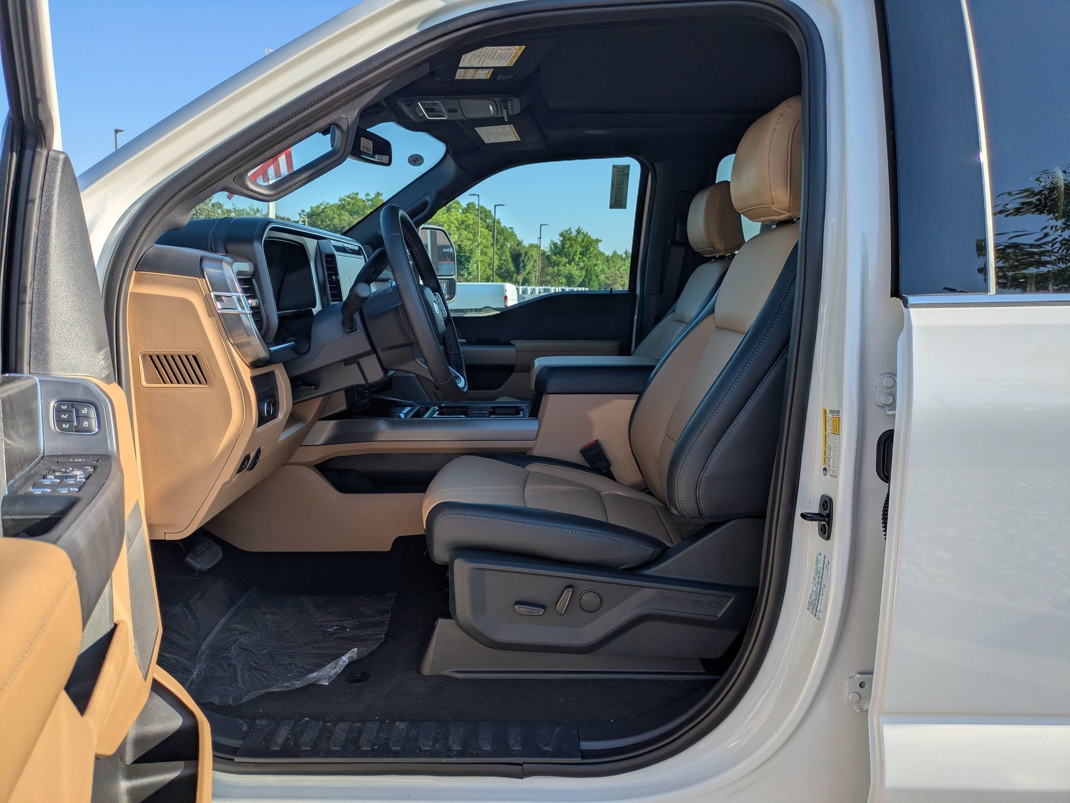 2026 Ford Super Duty F-450 DRW LARIAT
