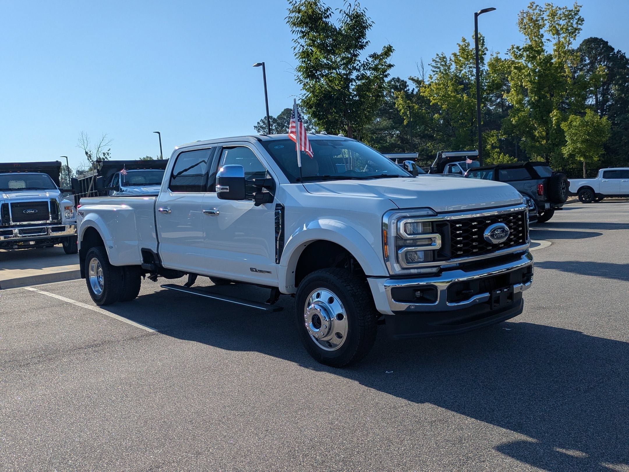 2026 Ford Super Duty F-450 DRW LARIAT
