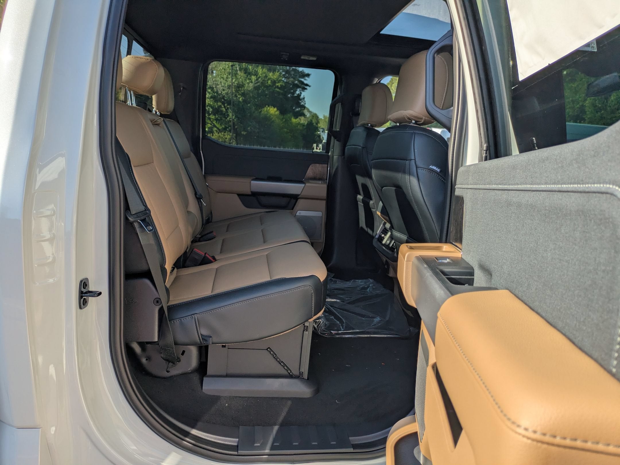 2026 Ford Super Duty F-450 DRW LARIAT
