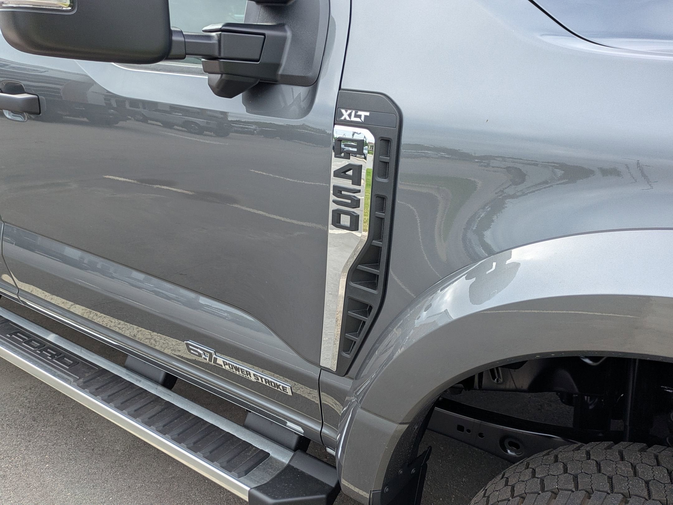 2026 Ford Super Duty F-450 DRW XLT