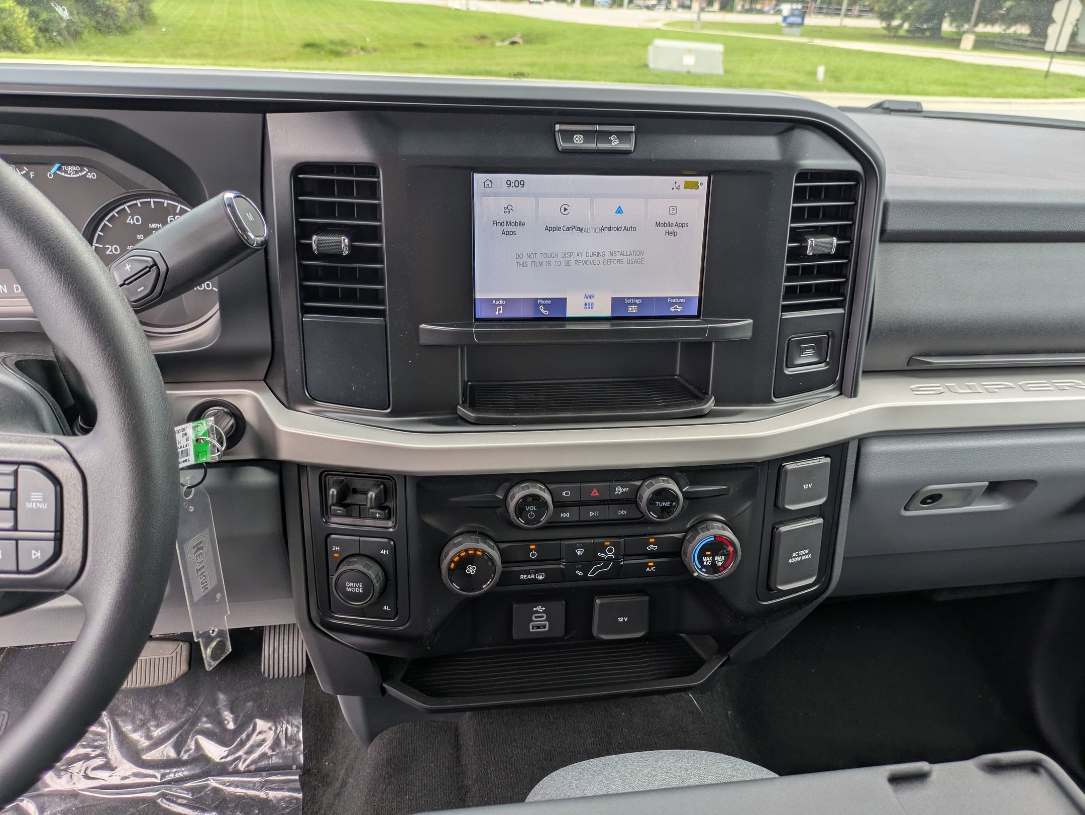 2026 Ford Super Duty F-450 DRW XLT