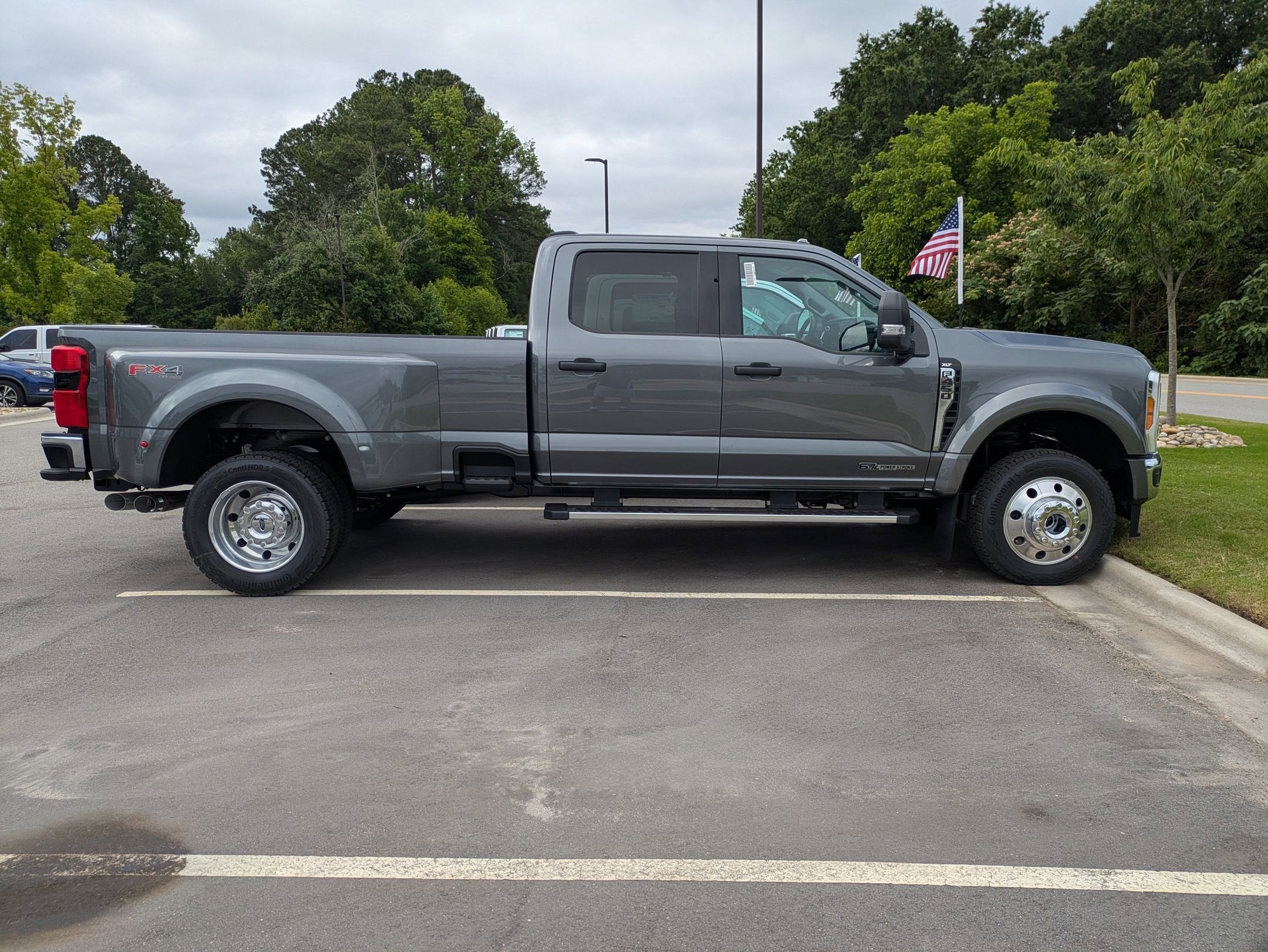 2026 Ford Super Duty F-450 DRW XLT