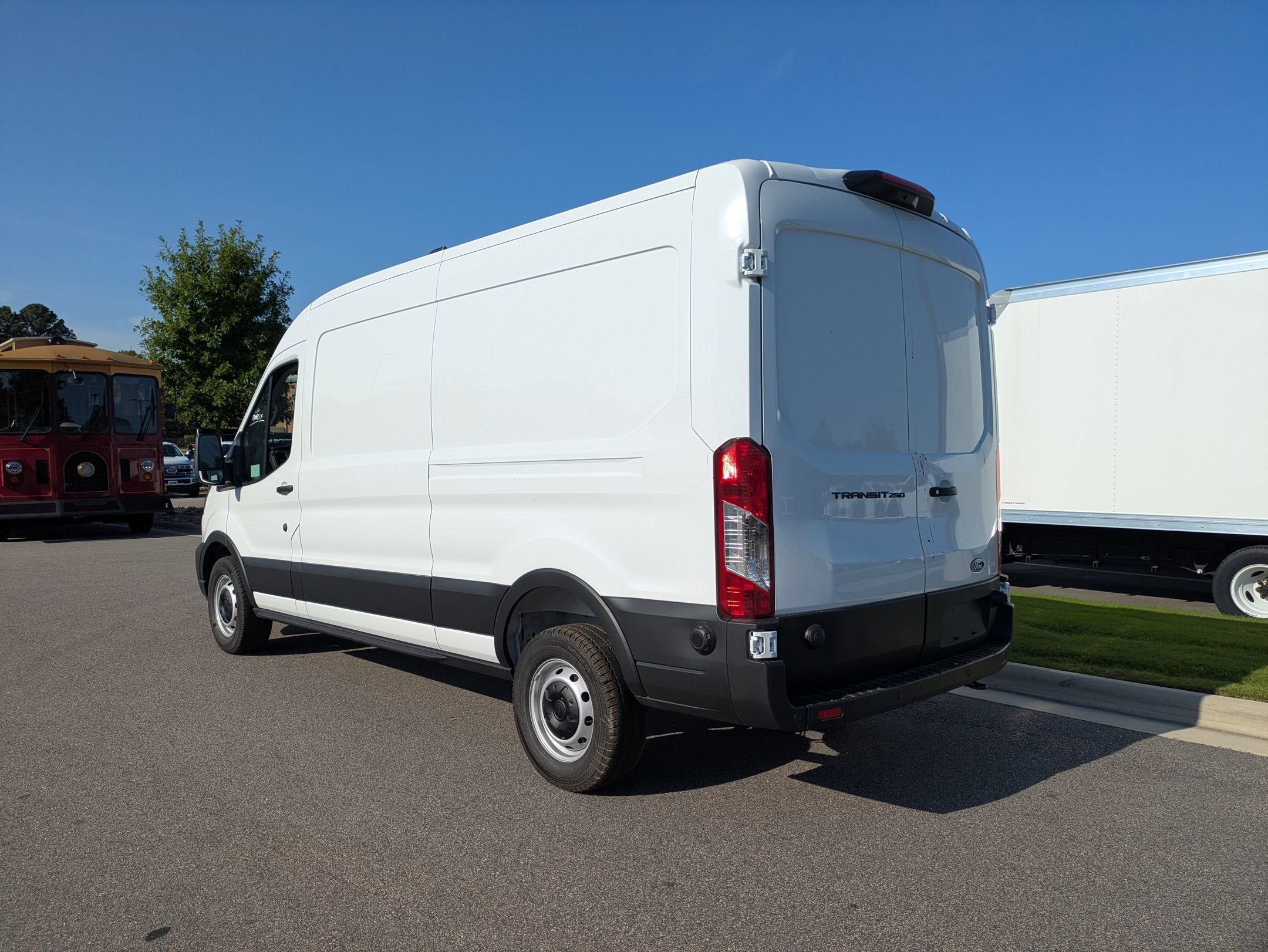 2026 Ford Transit Cargo Van Base
