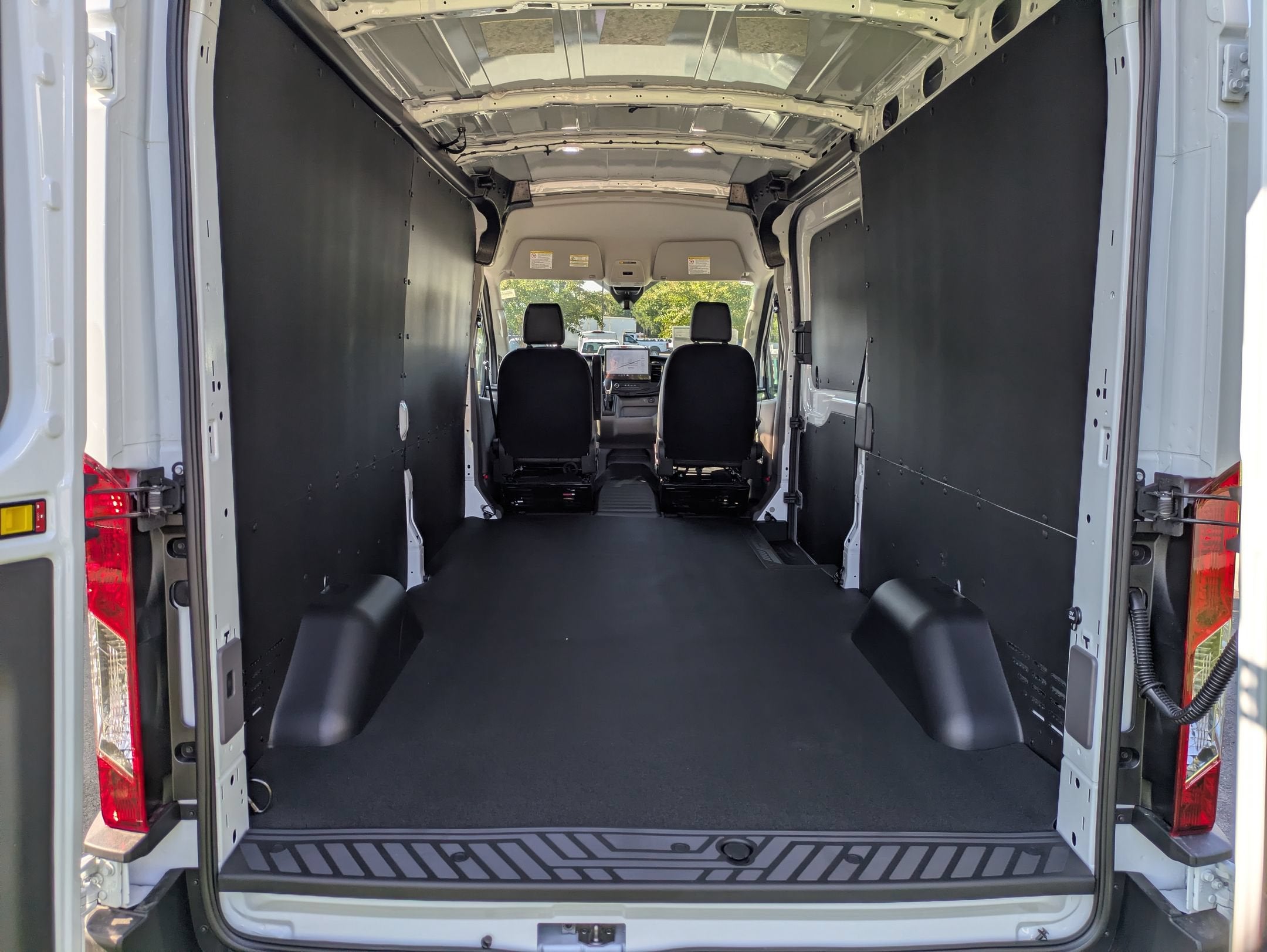 2026 Ford Transit Cargo Van Base