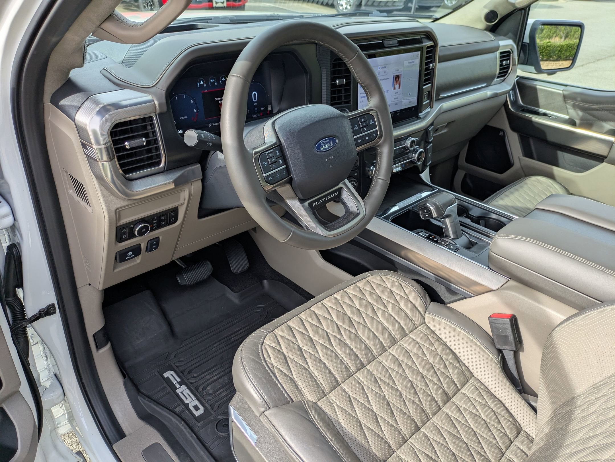 2025 Ford F-150 Platinum