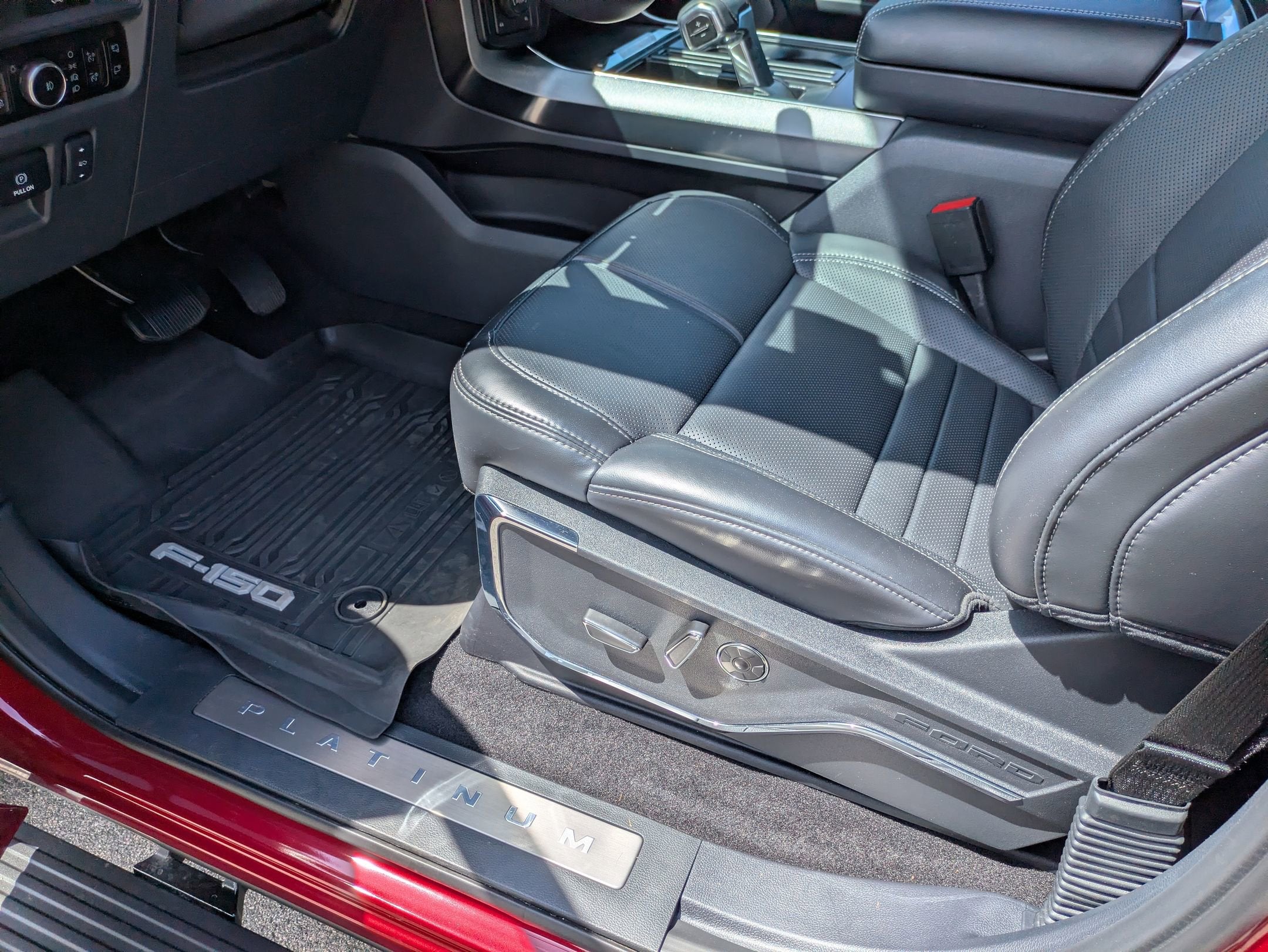 2026 Ford F-150 Platinum - Crossroads Courtesy Demo