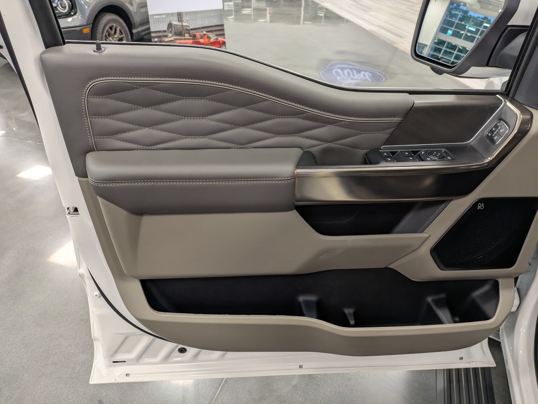 2026 Ford F-150 Platinum - Crossroads Courtesy Demo
