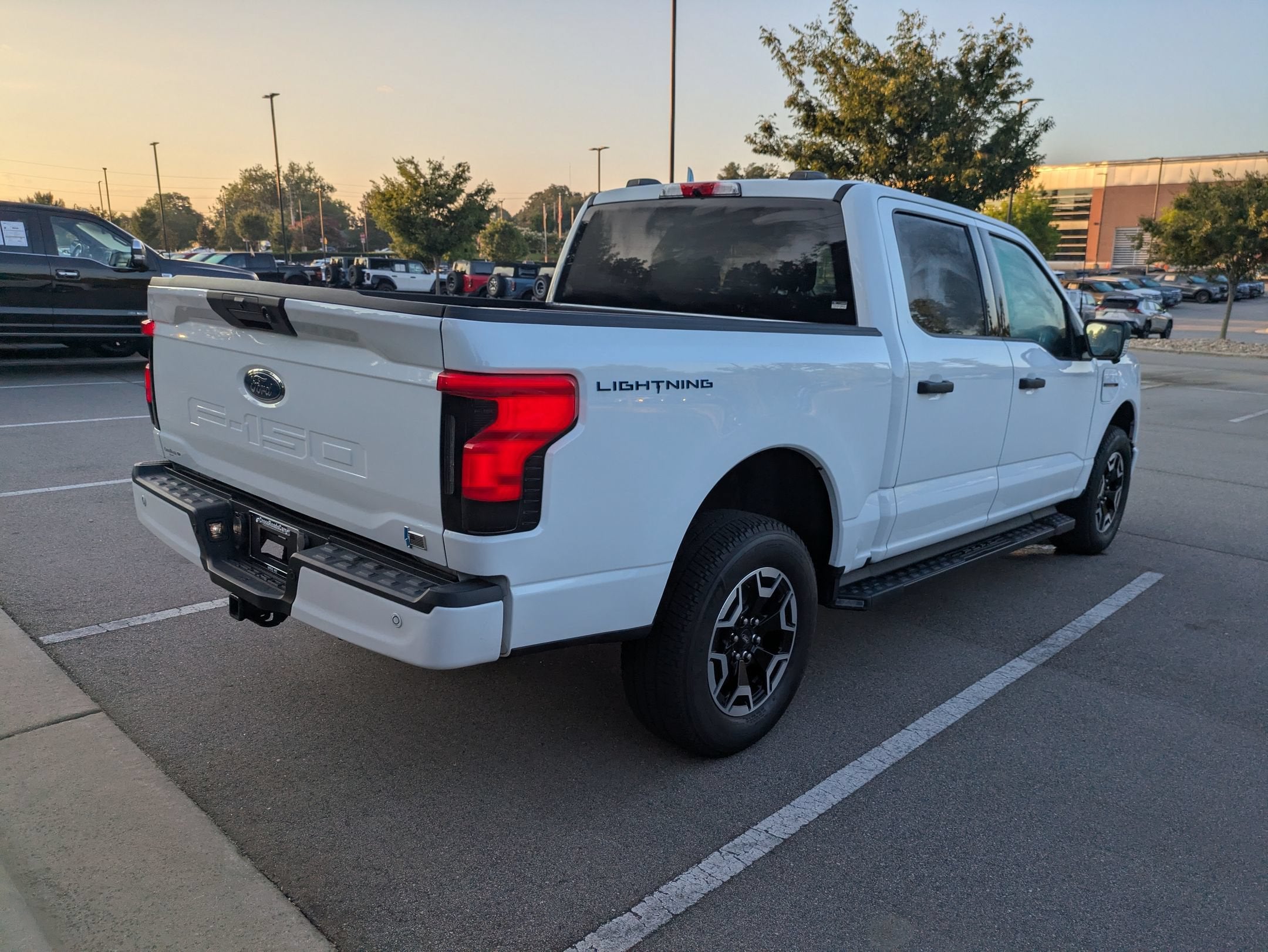 2023 Ford F-150 Lightning XLT