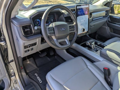 2025 Ford F-150 Lightning Flash