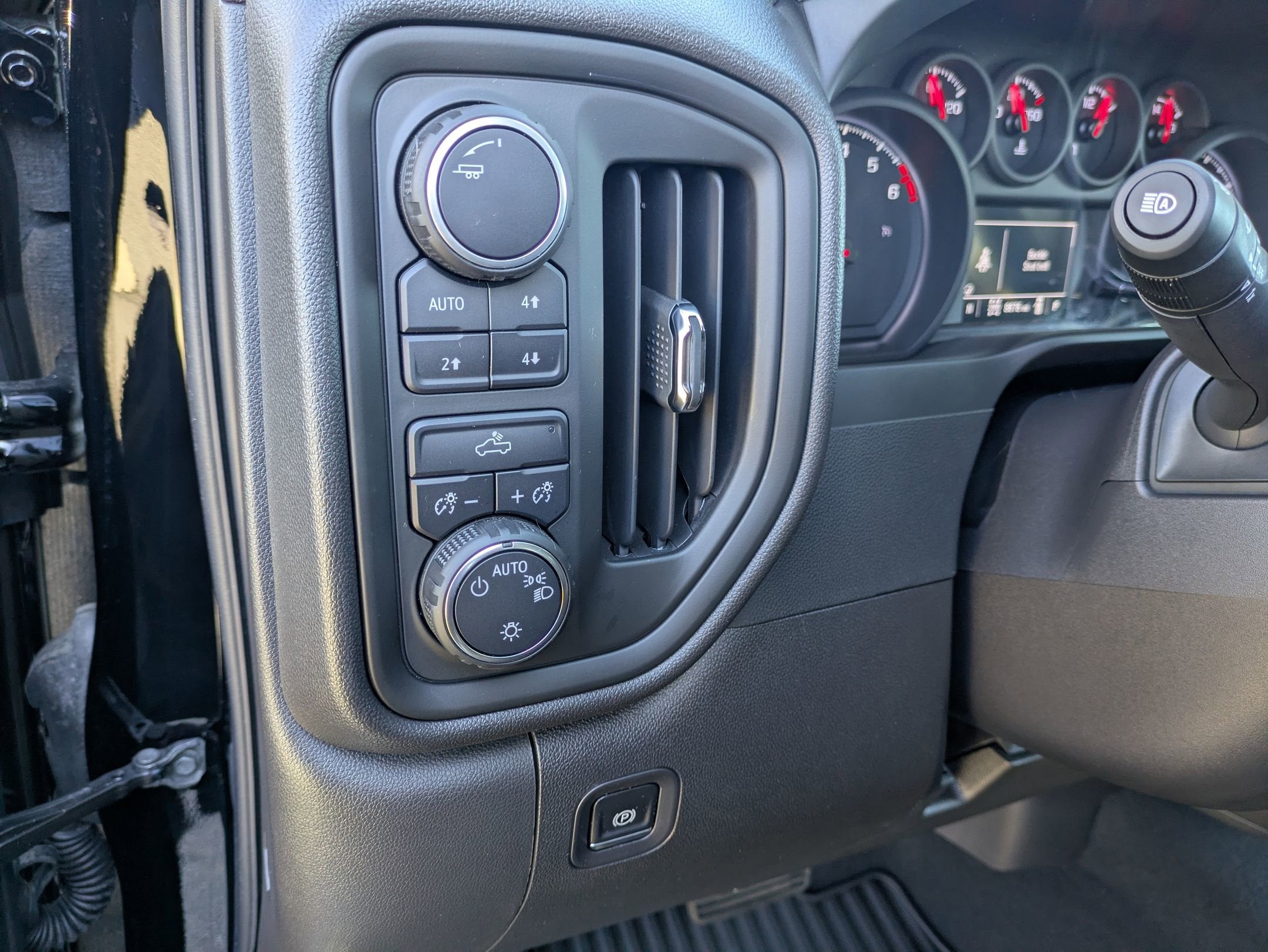 2025 Chevrolet Silverado 1500 Custom Trail Boss