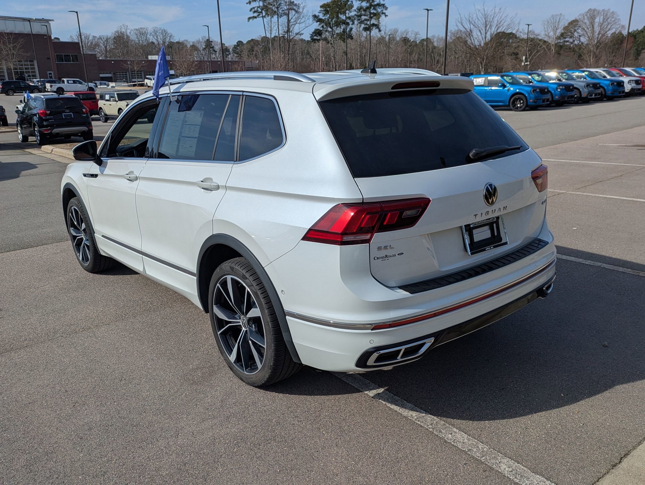 2022 Volkswagen Tiguan SEL R-Line