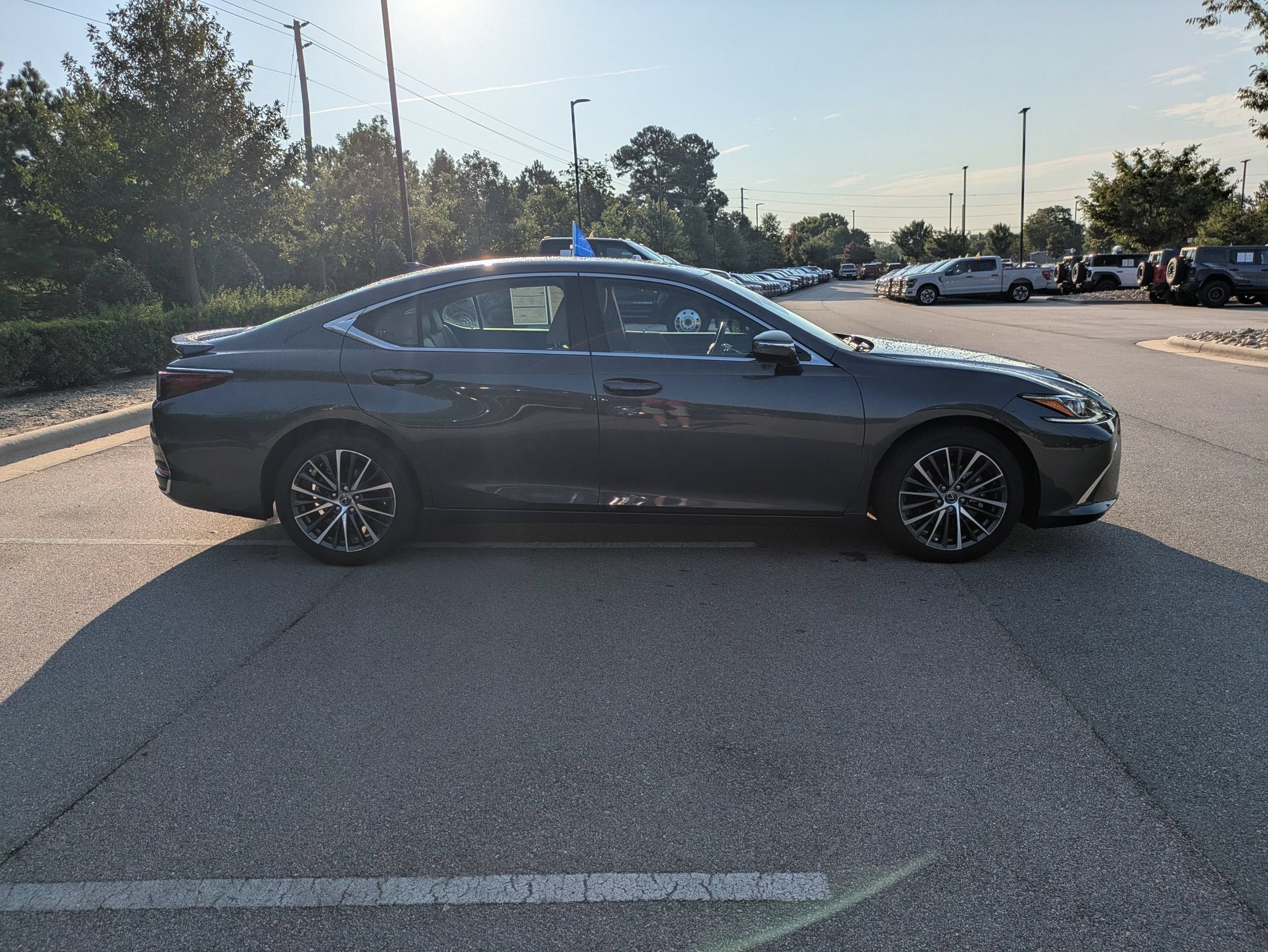 2025 Lexus ES ES 300h