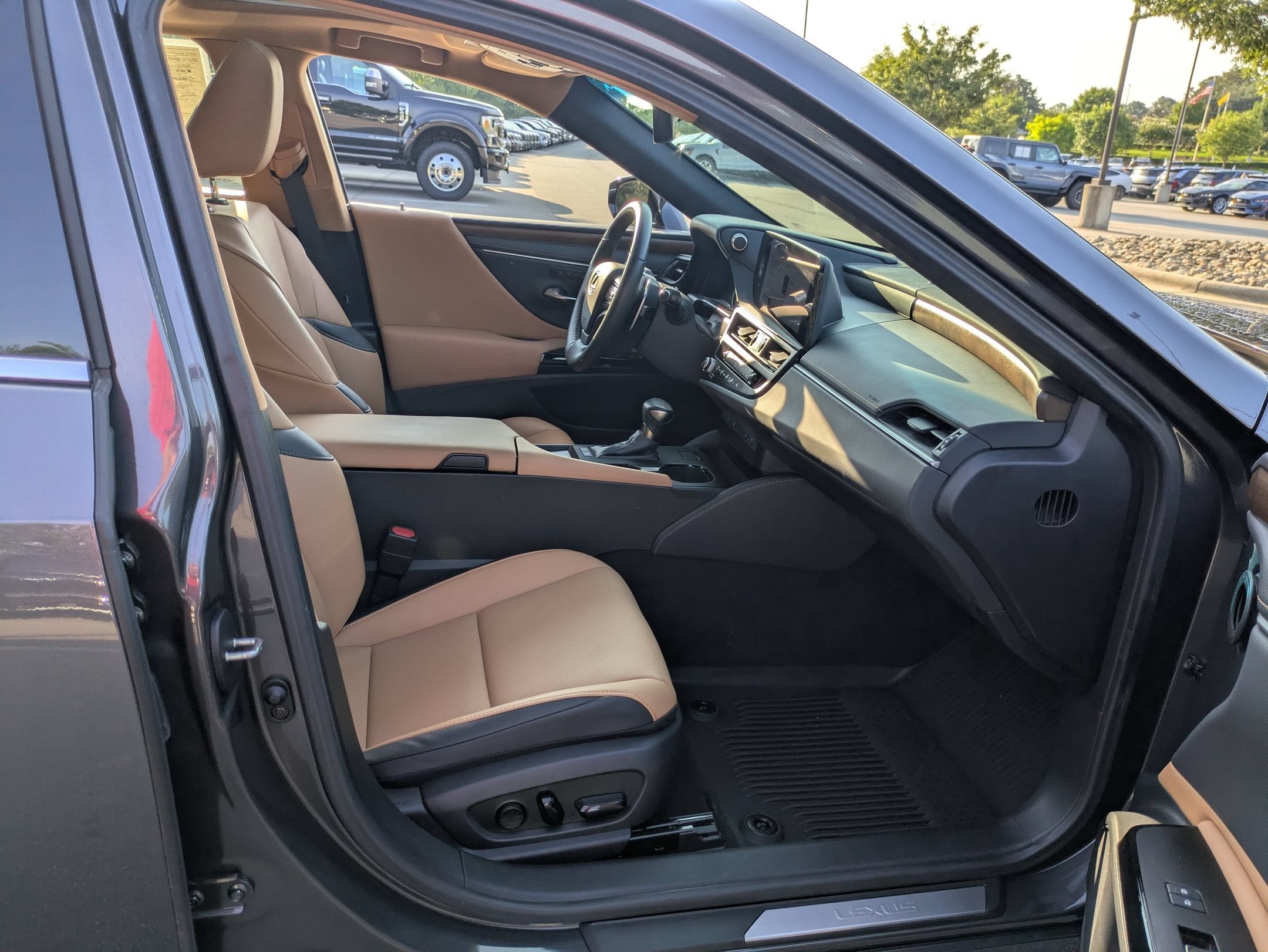 2025 Lexus ES ES 300h
