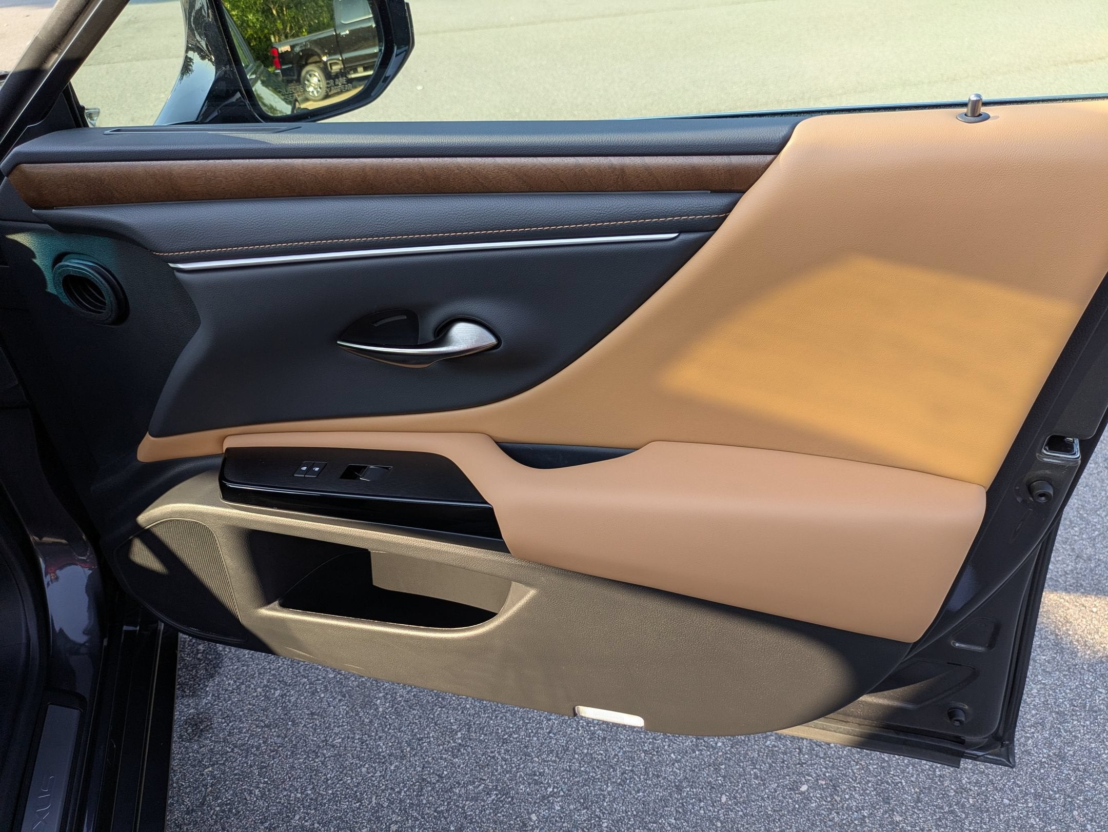 2025 Lexus ES ES 300h