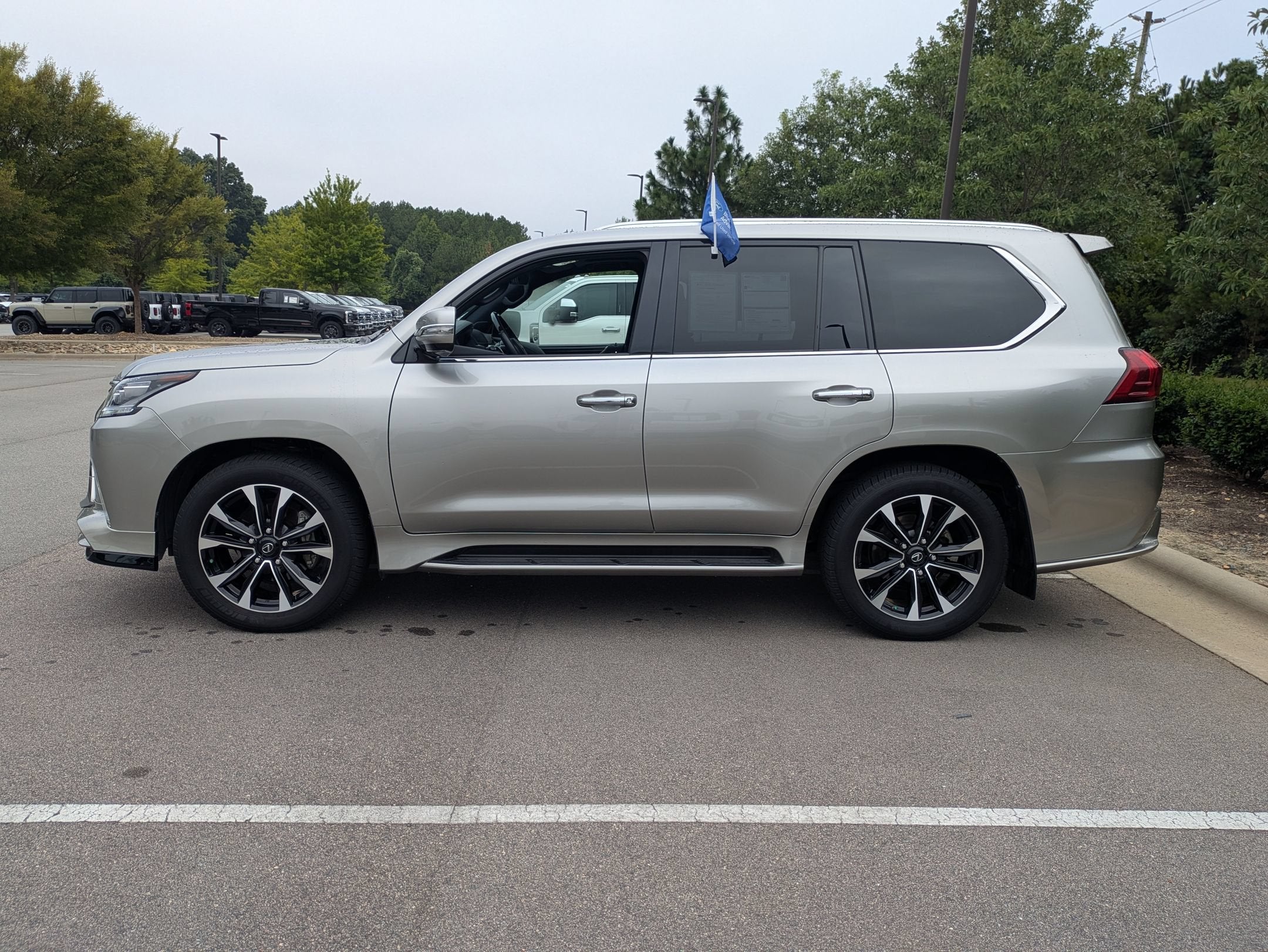2021 Lexus LX LX 570