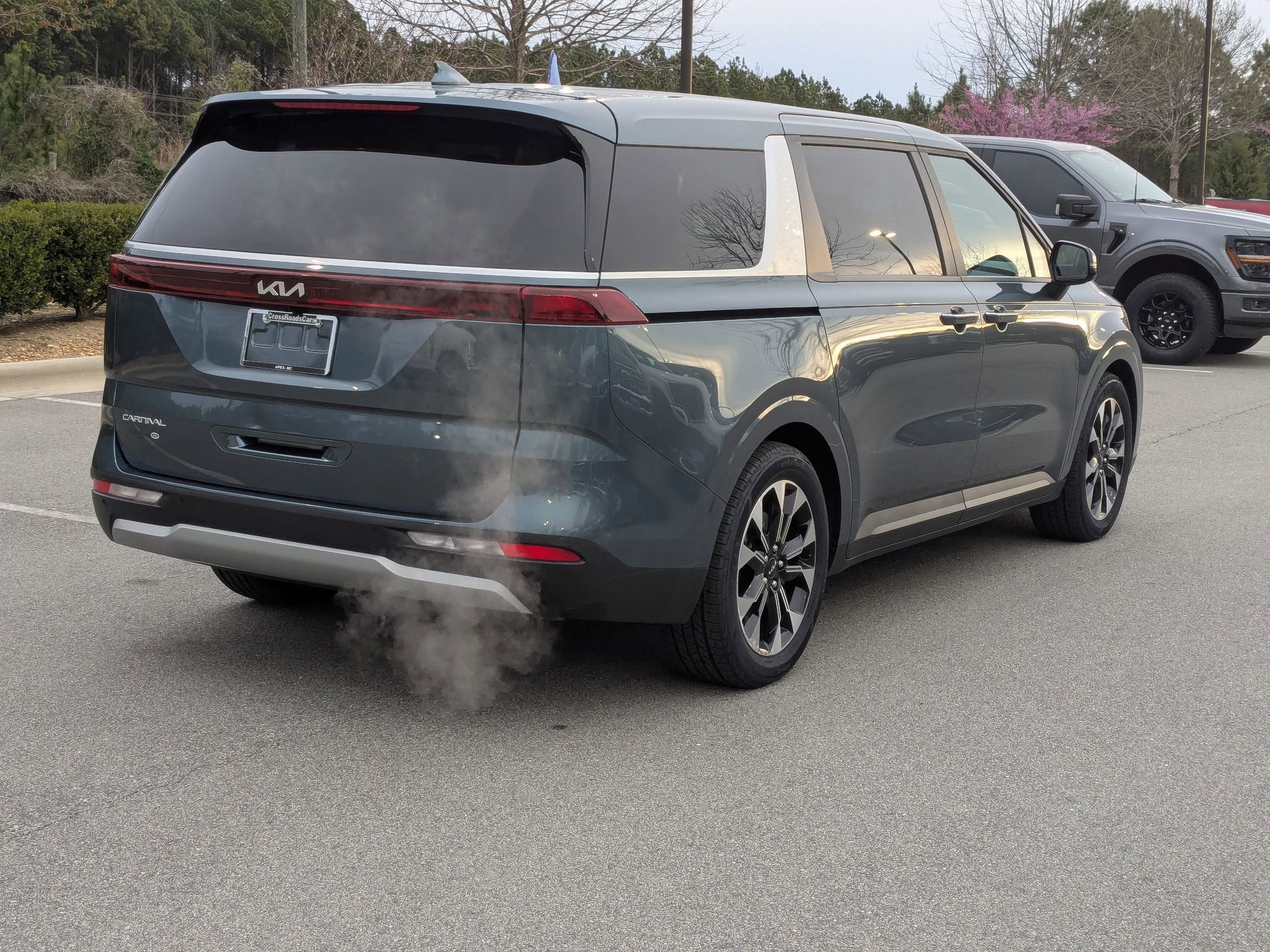 2024 Kia Carnival EX