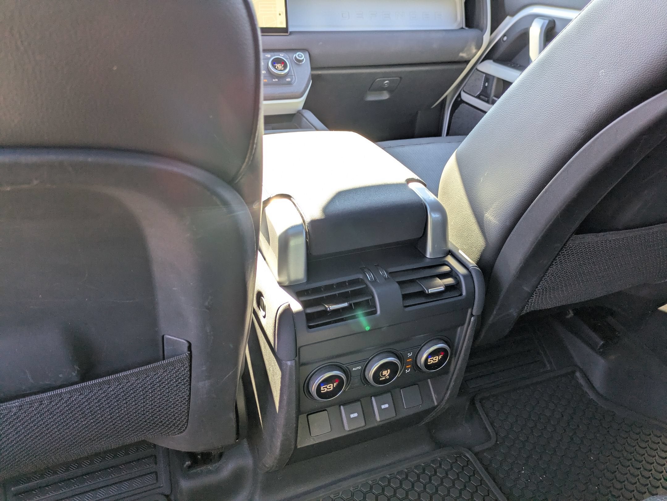 2023 Land Rover Defender X-Dynamic SE