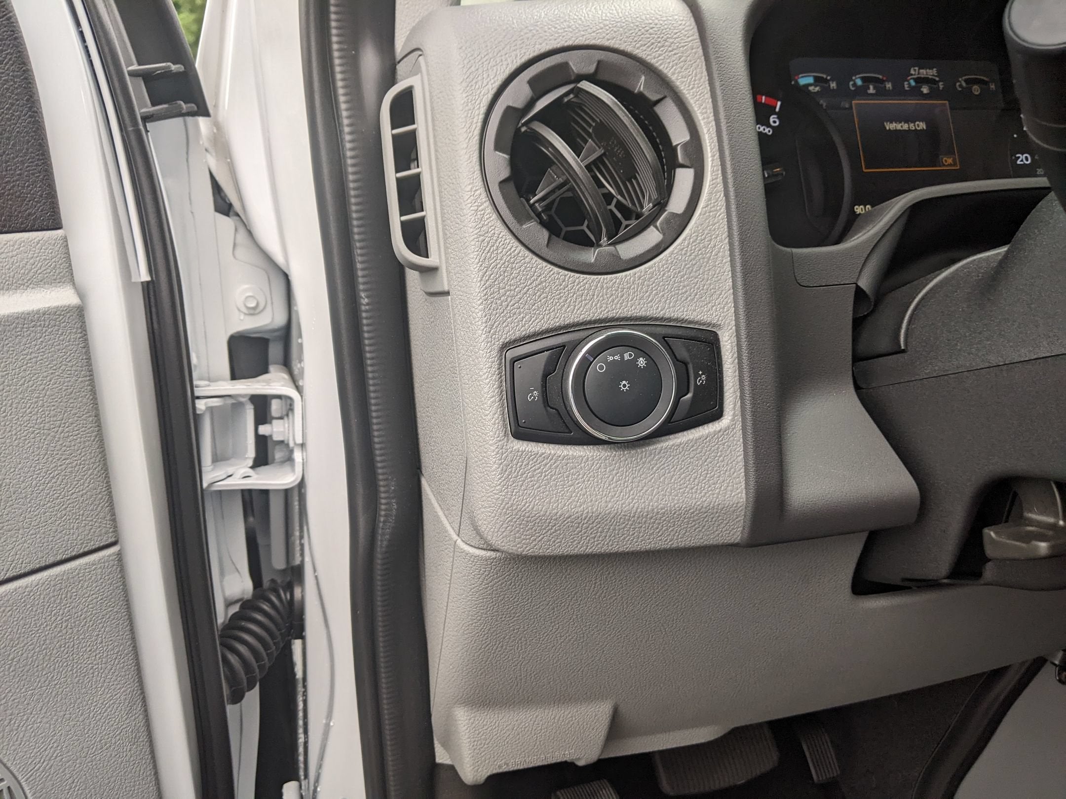 2026 Ford E-Series Cutaway Base