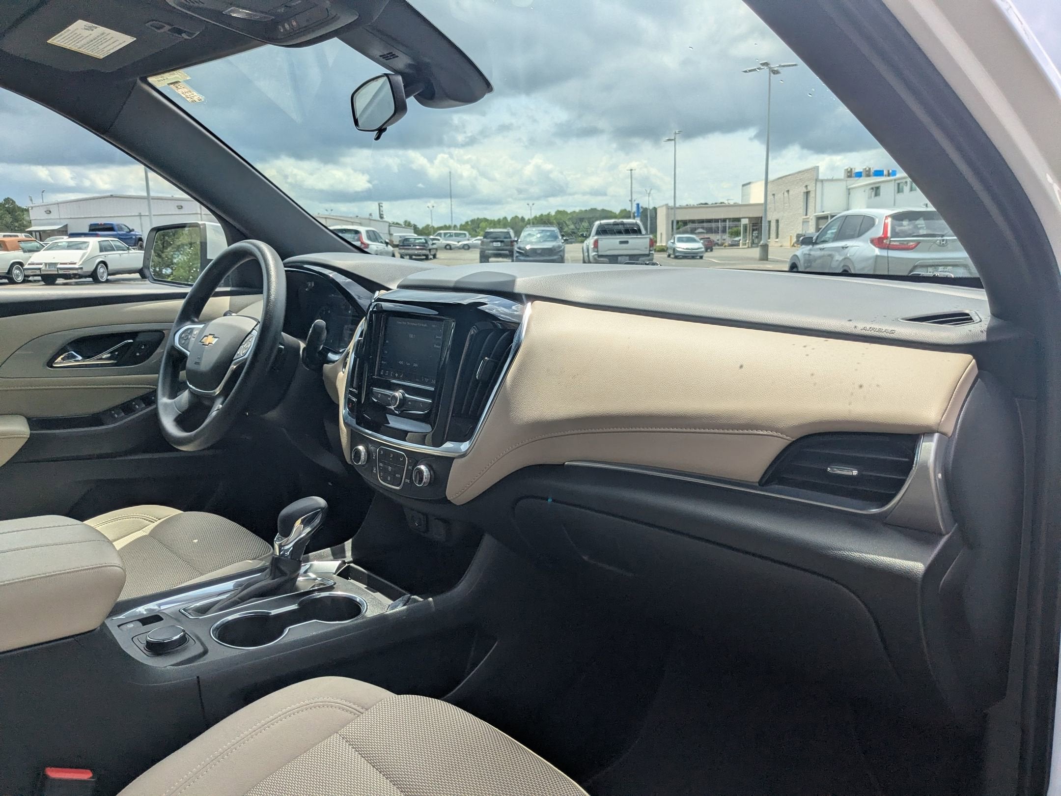2022 Chevrolet Traverse LS
