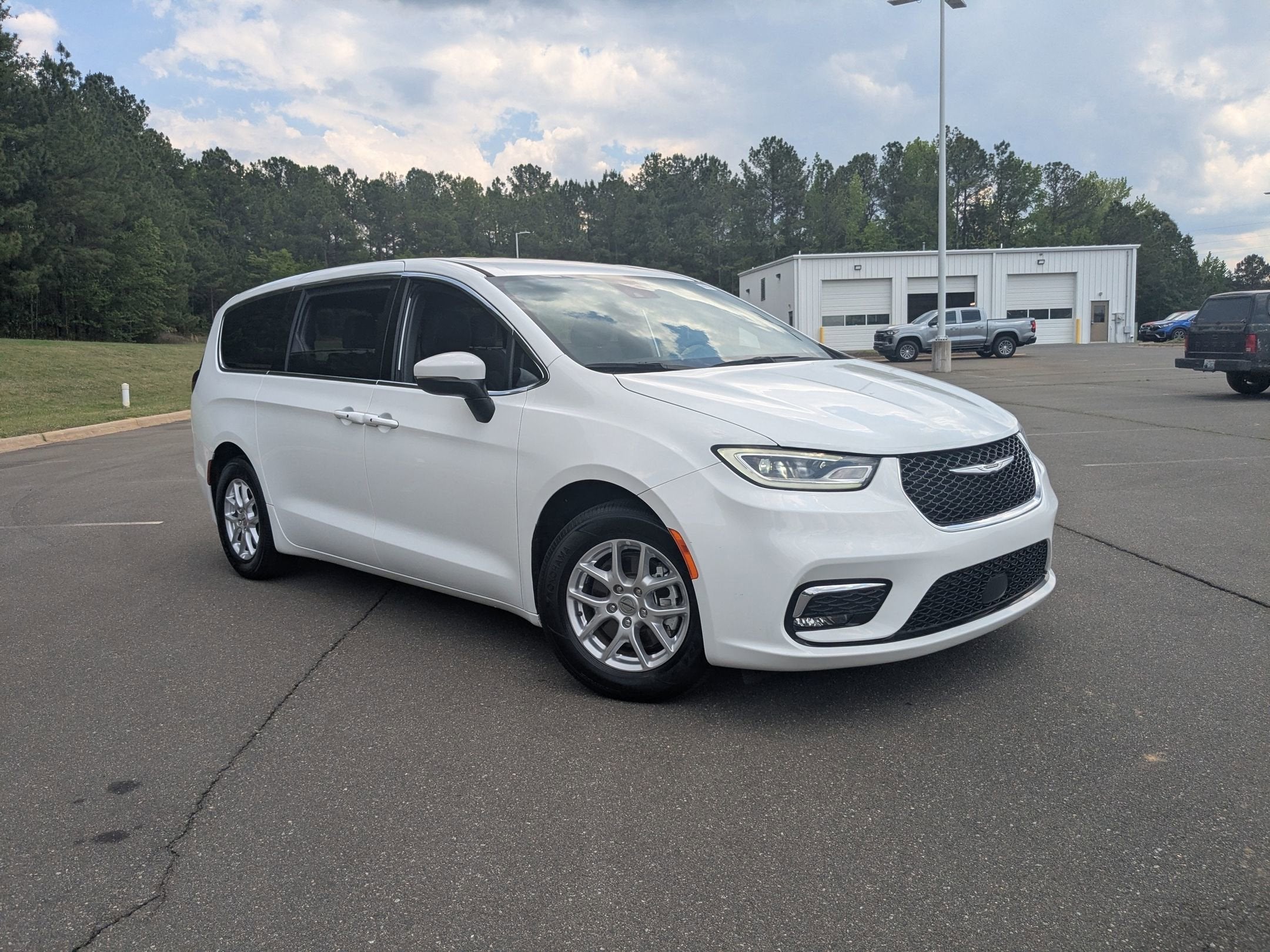 2023 Chrysler Pacifica Touring