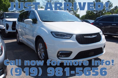 2022 Chrysler Pacifica Touring L
