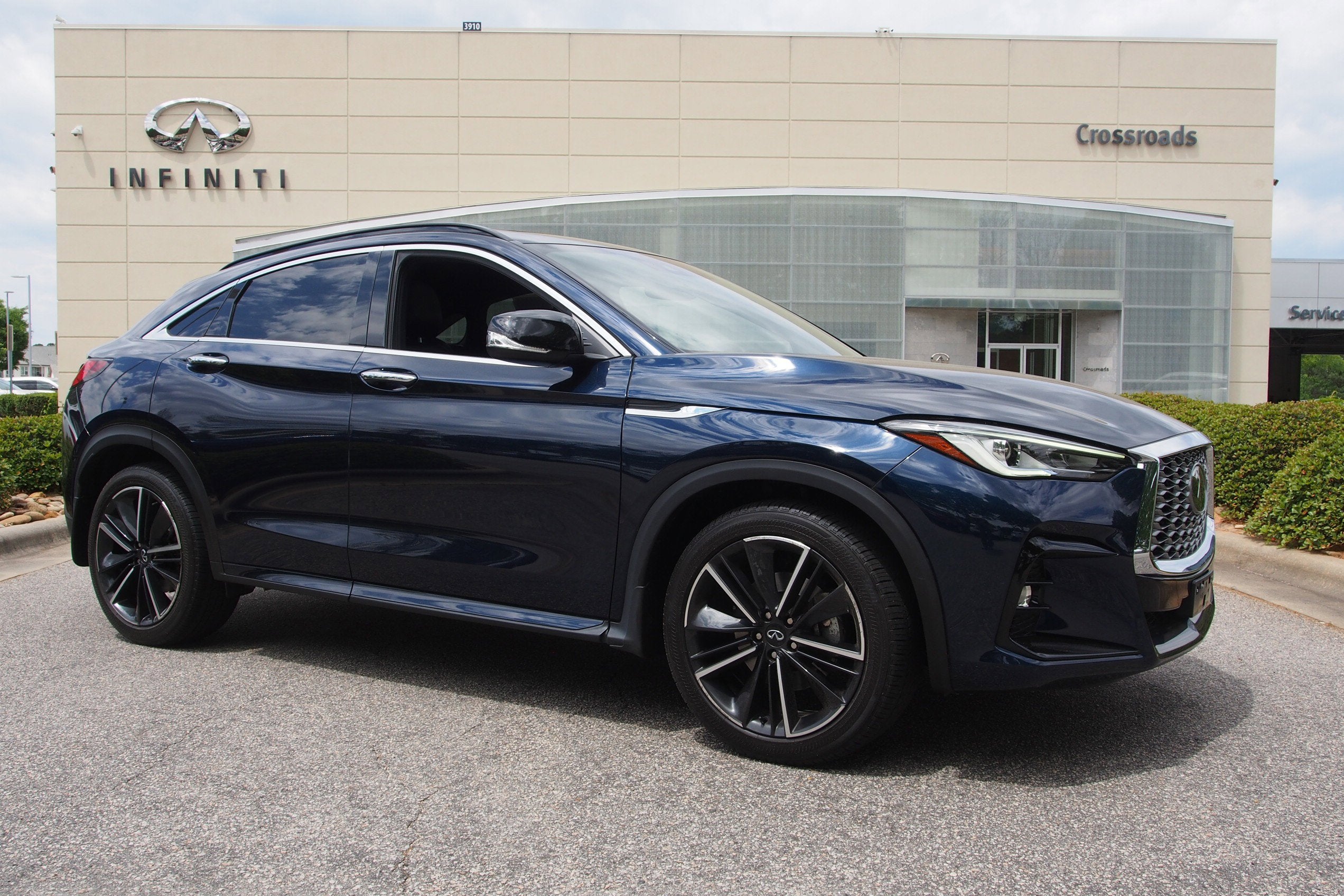 2023 INFINITI QX55 LUXE