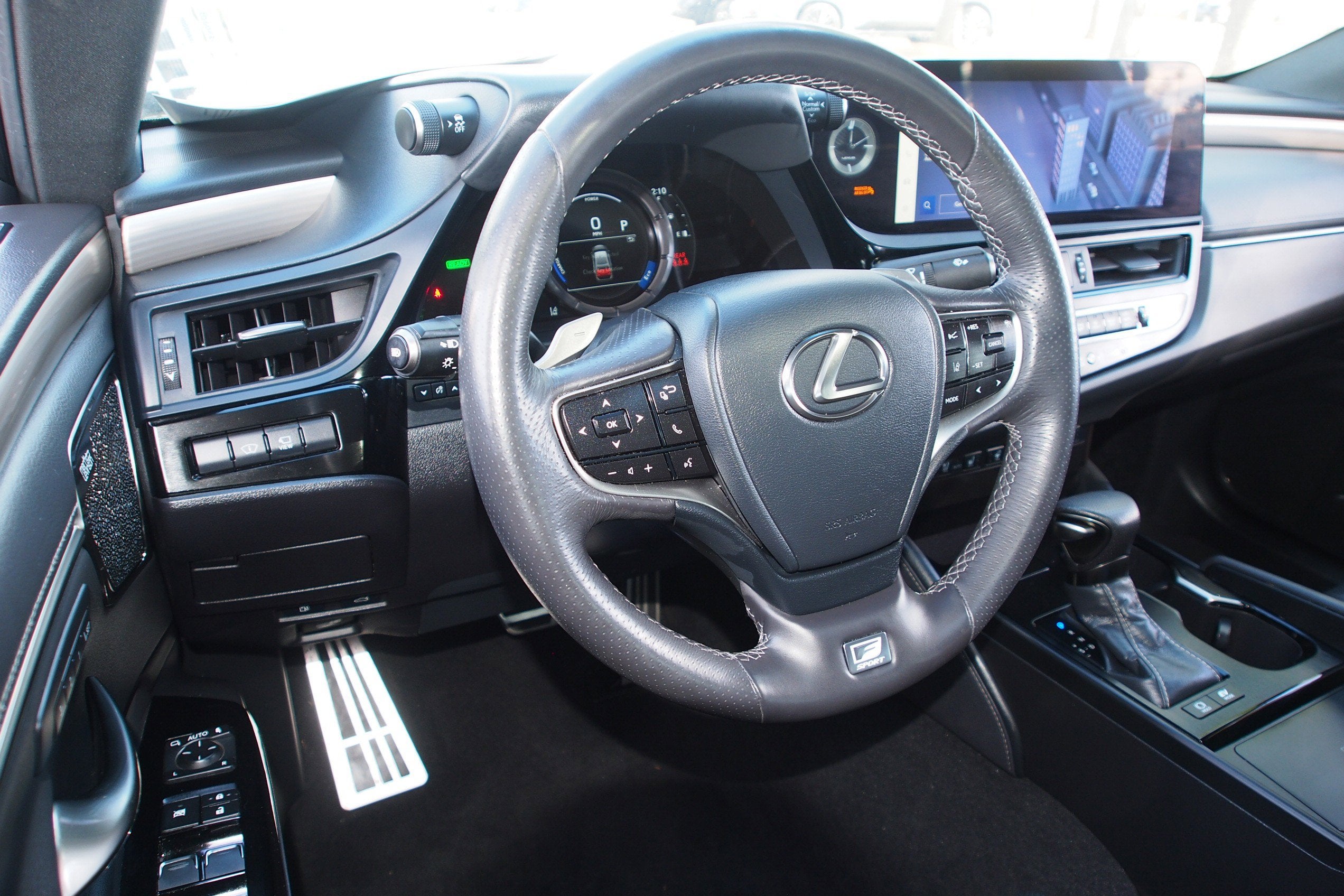 2023 Lexus ES ES 300h F SPORT Handling