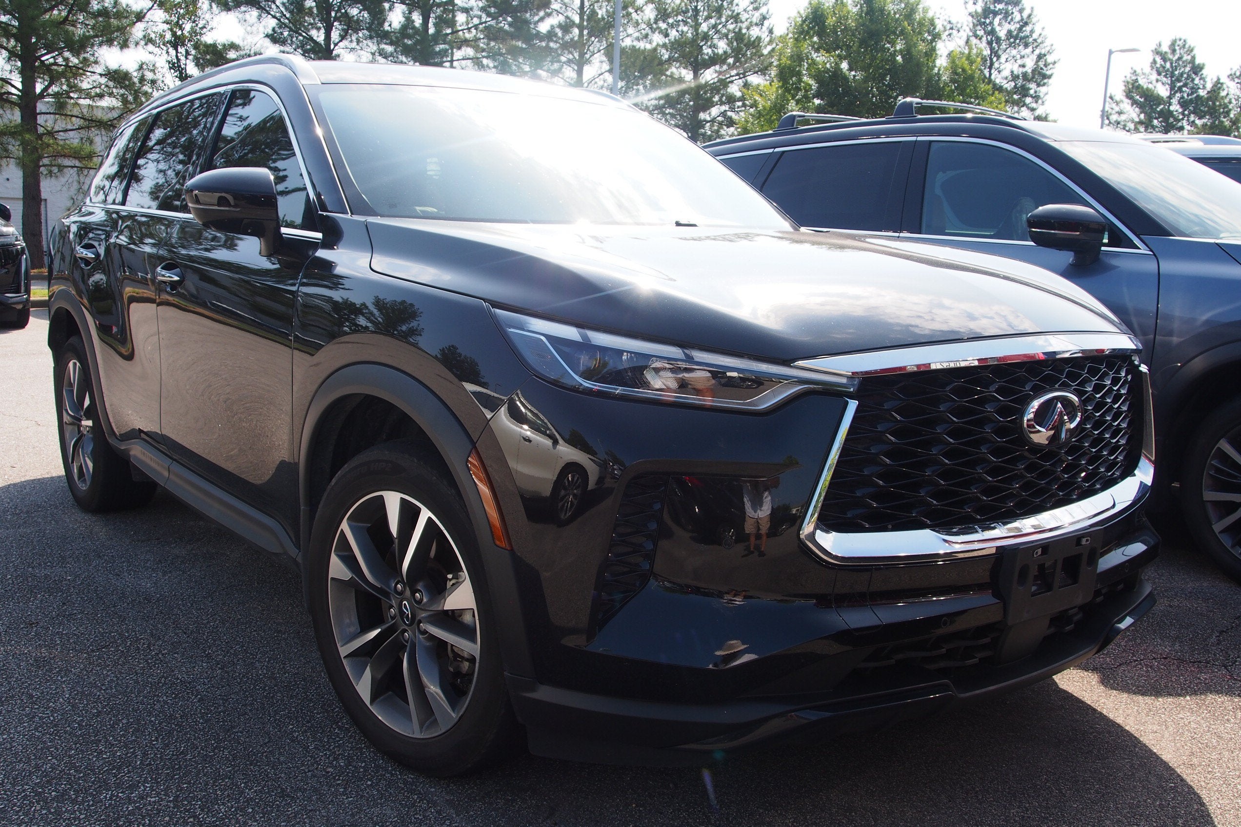 2025 INFINITI QX60 LUXE