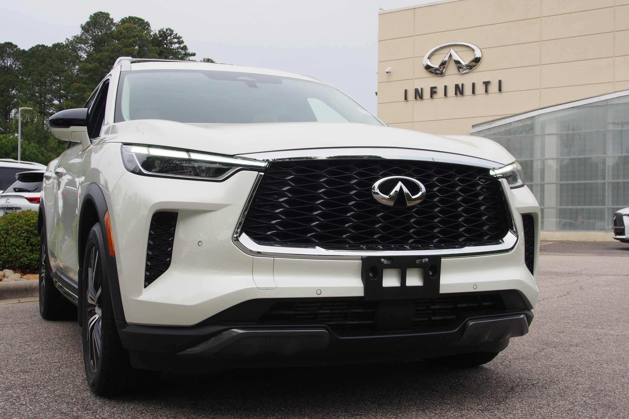 2025 INFINITI QX60 SENSORY