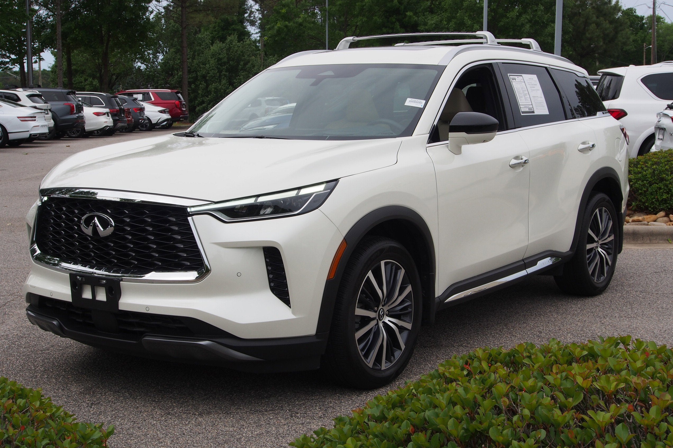 2025 INFINITI QX60 SENSORY