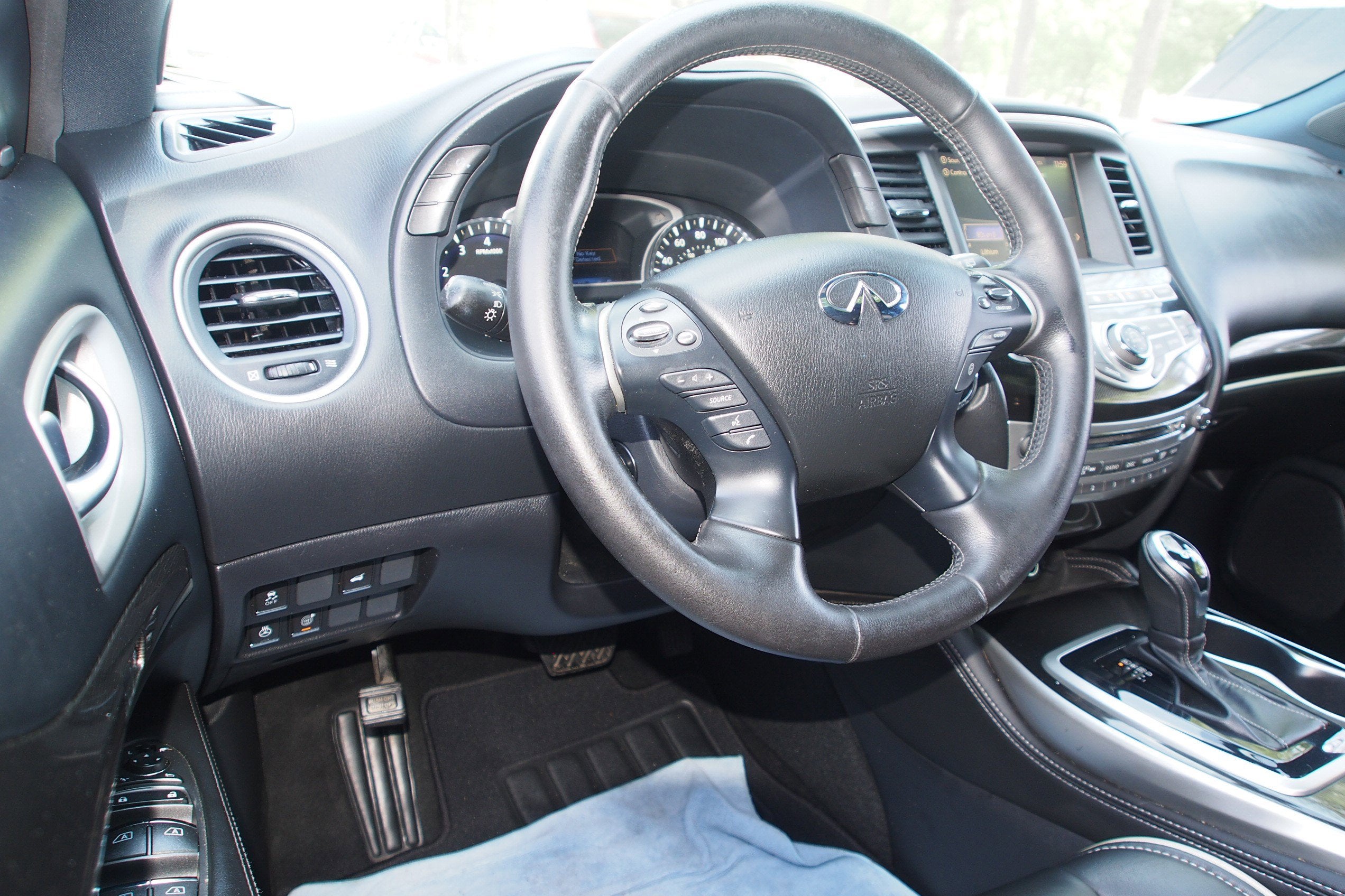 2020 INFINITI QX60 LUXE